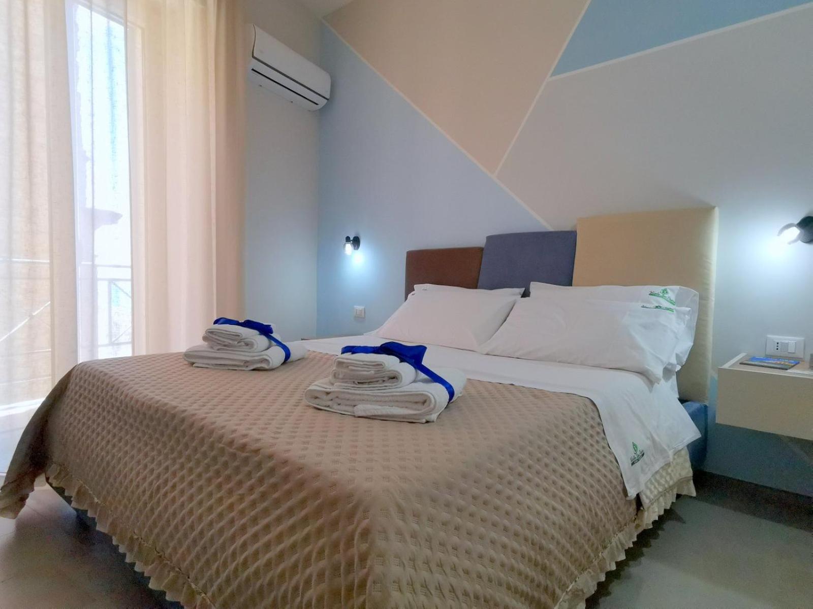 One-Bedroom House - Photo 26