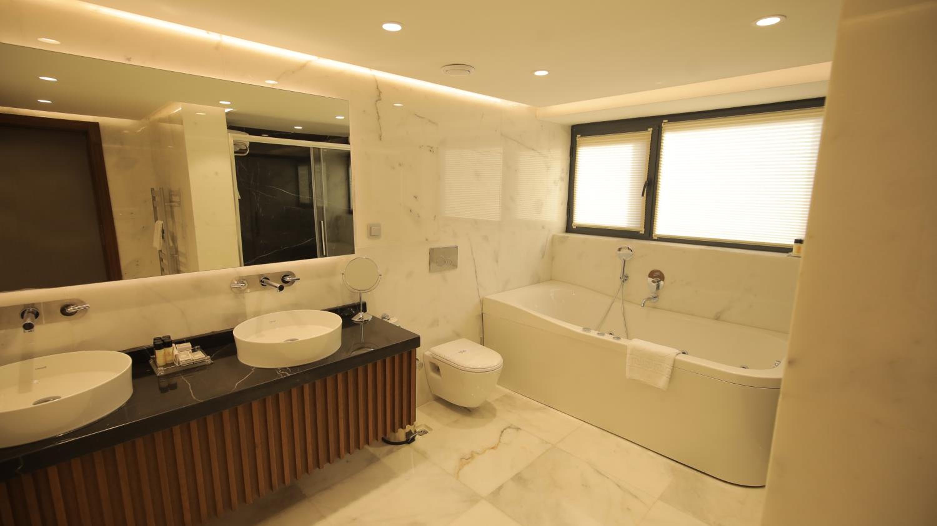 Suite with Balcony photo 2
