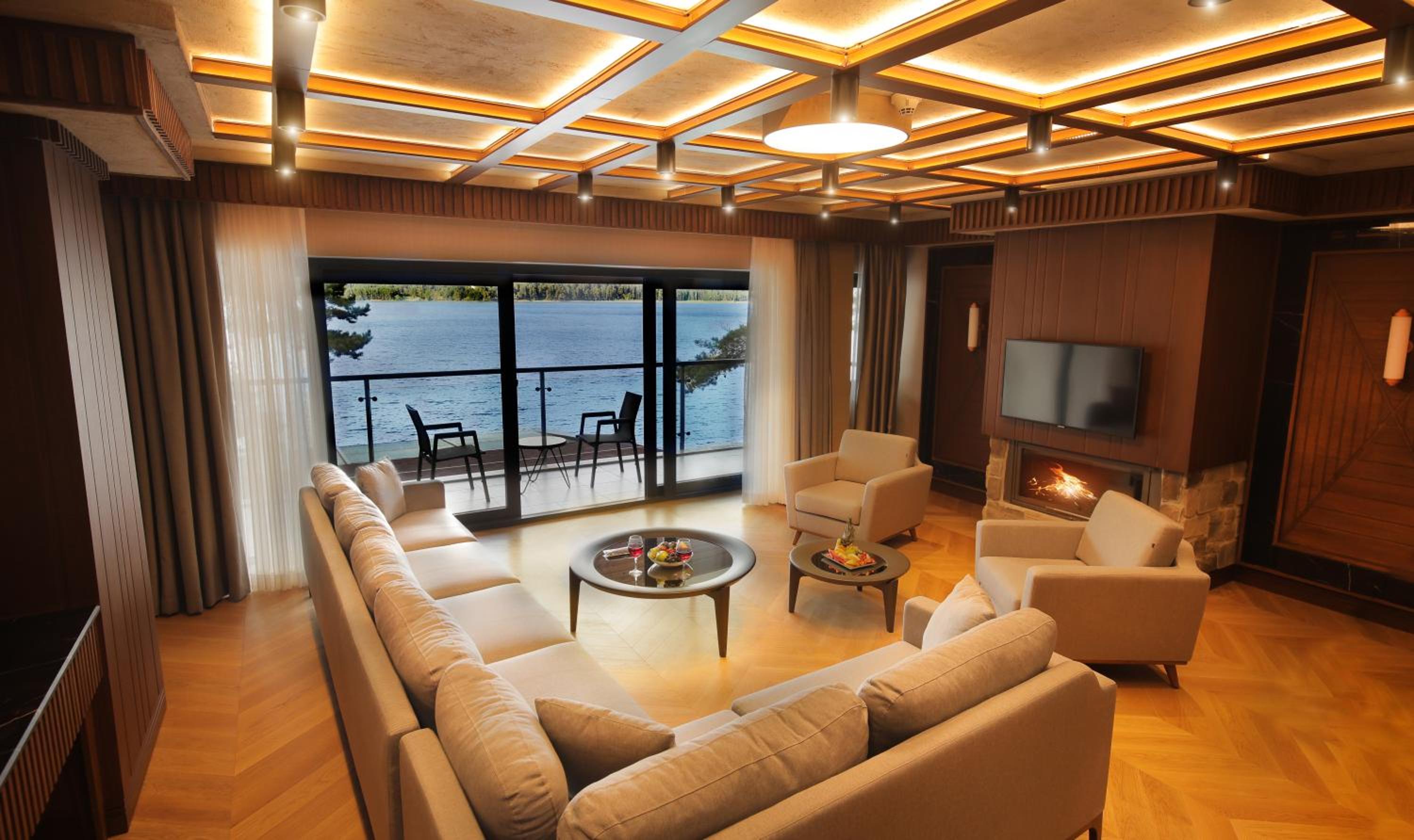 Suite with Balcony photo 1