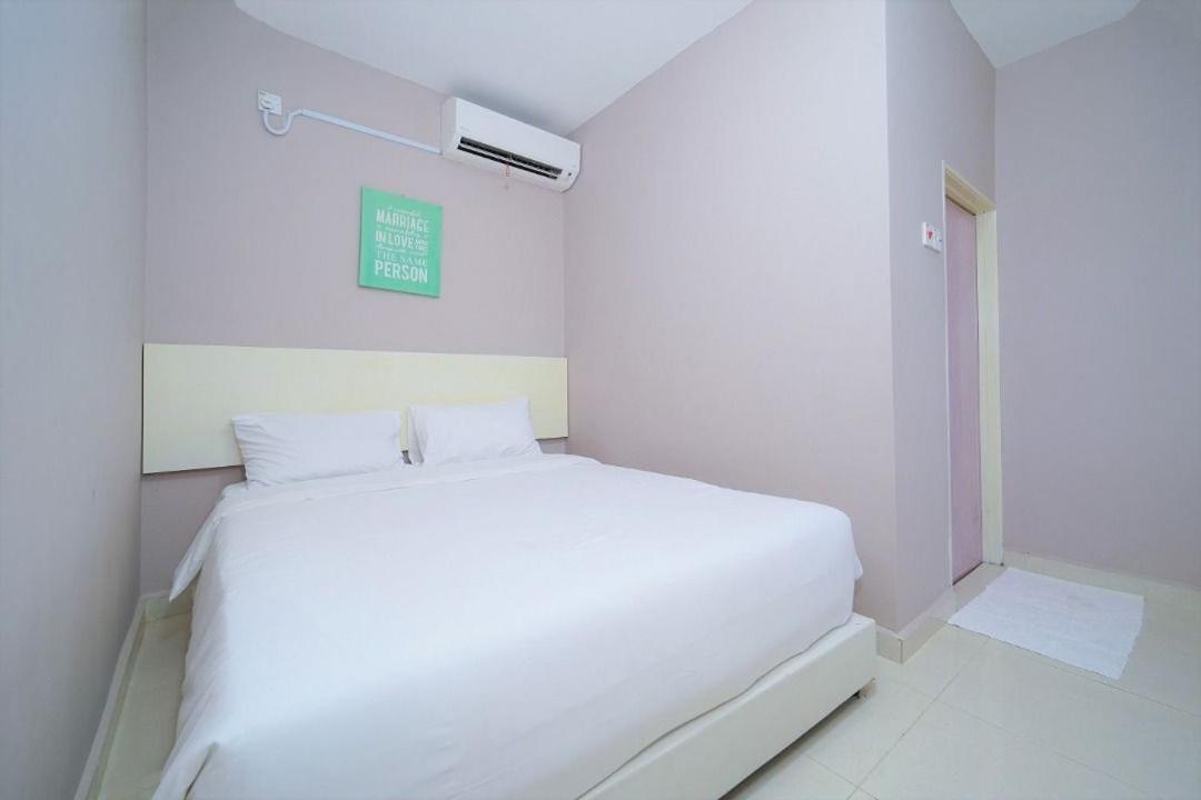 Deluxe Double Room (2 Adults + 1 Child) photo 1