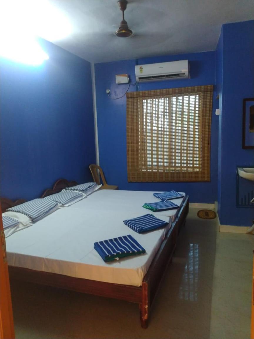 Standard Double Room with Fan - Photo 1