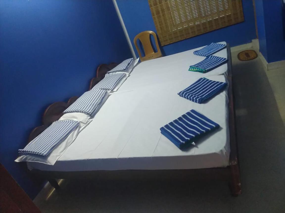 Standard Double Room with Fan - Photo 3