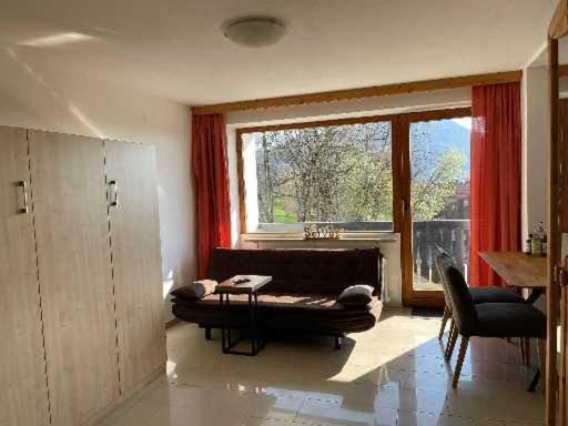One-Bedroom Apartment 7