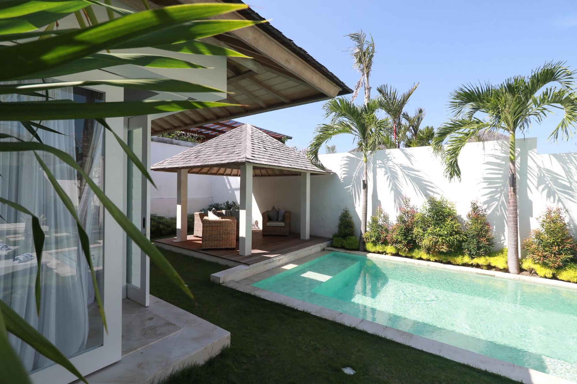 Two-Bedroom Villa - Photo 2