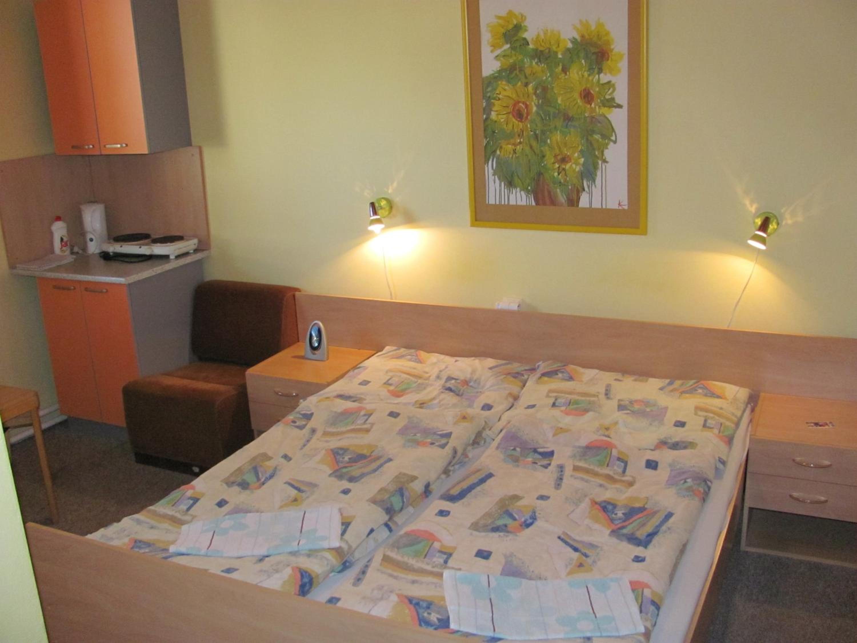 Triple Room with Bathroom photo 2