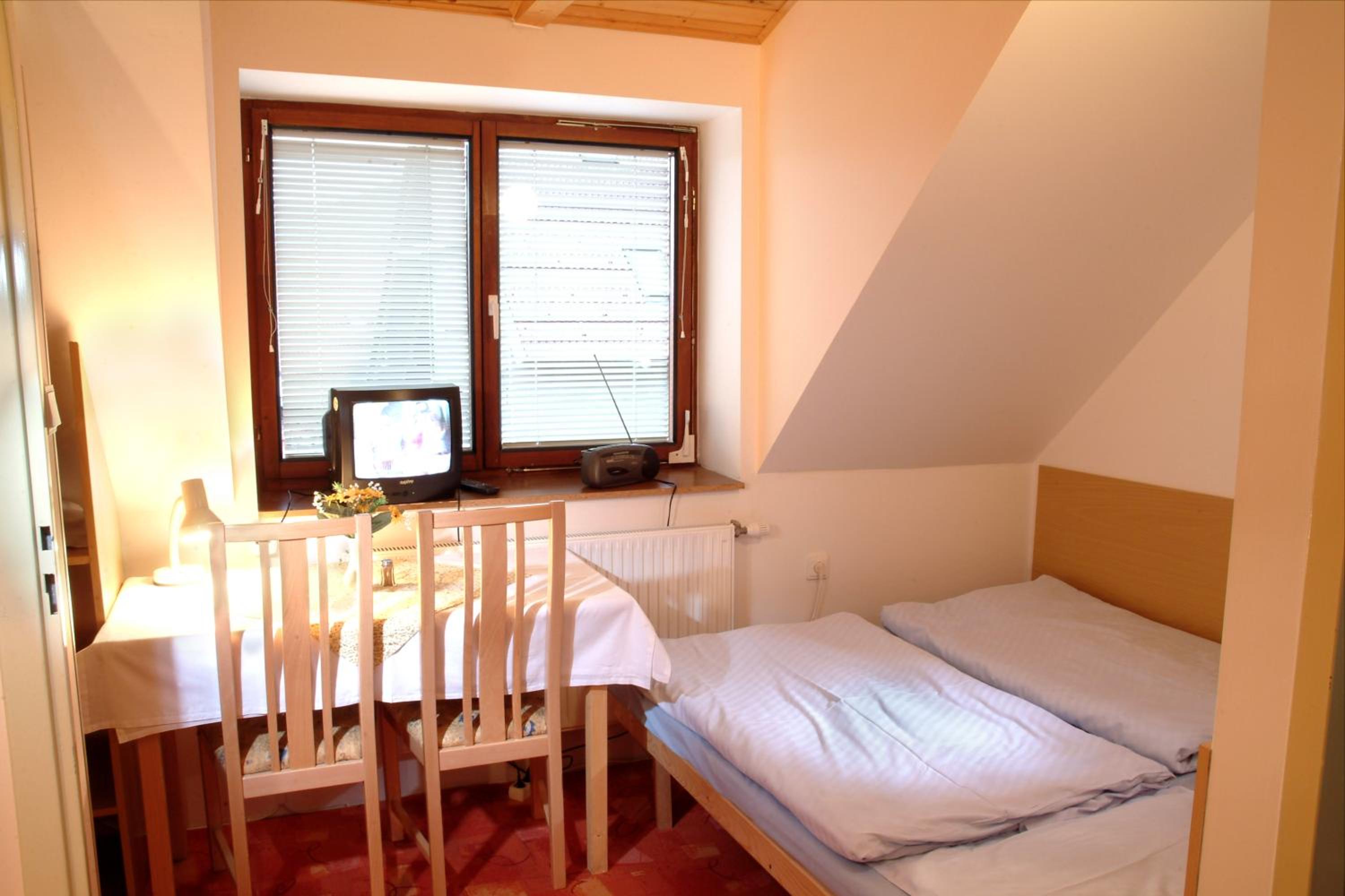 Standard Double Room photo 3