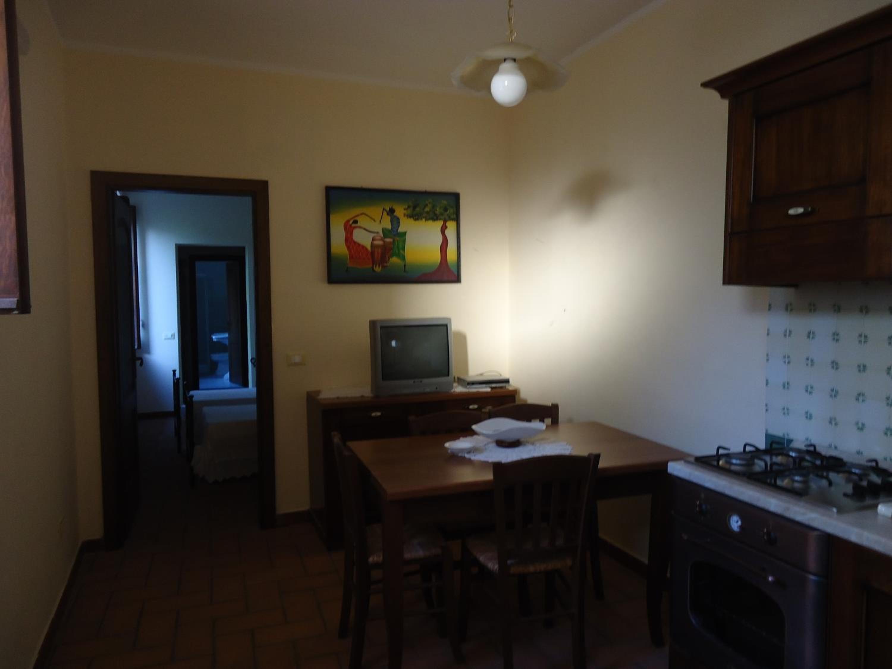 Apartment photo 2