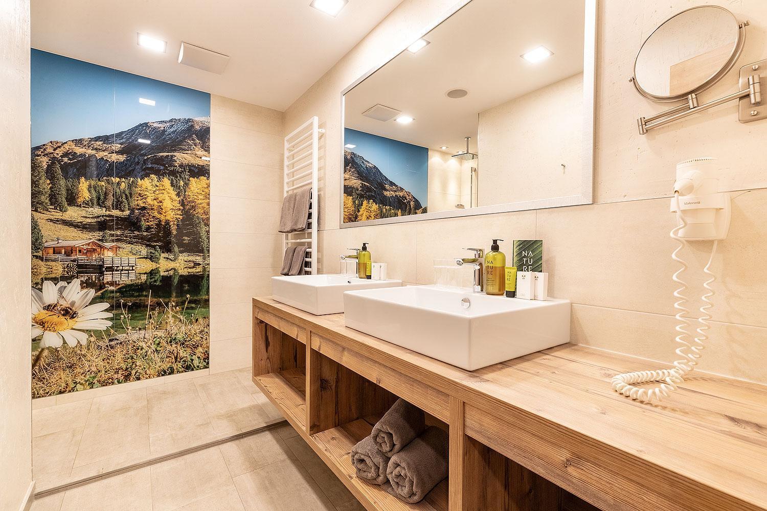 Two-Bedroom Apartment with Shower photo 3