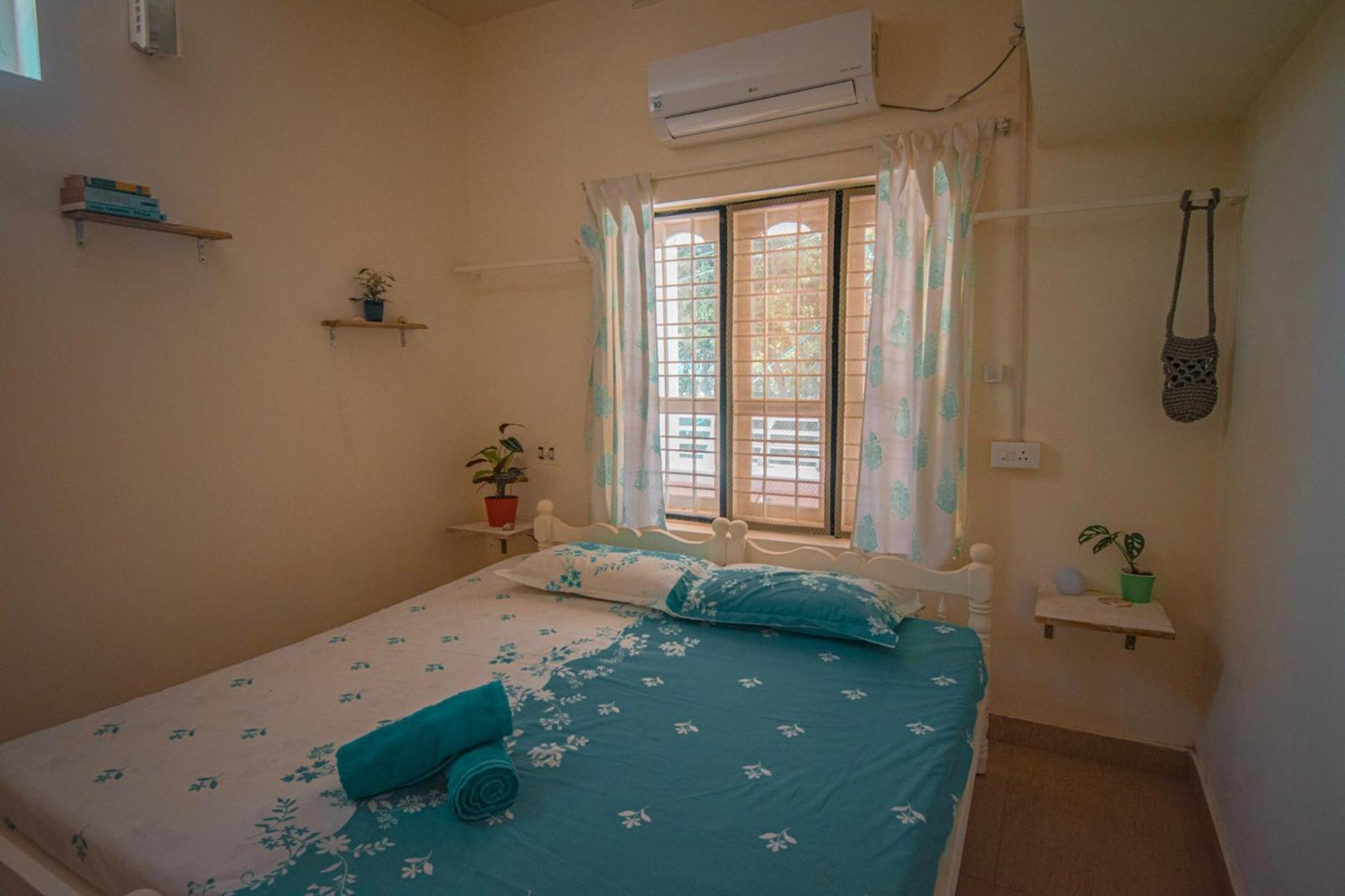 Double or Twin Room with Private External Bathroom photo 3