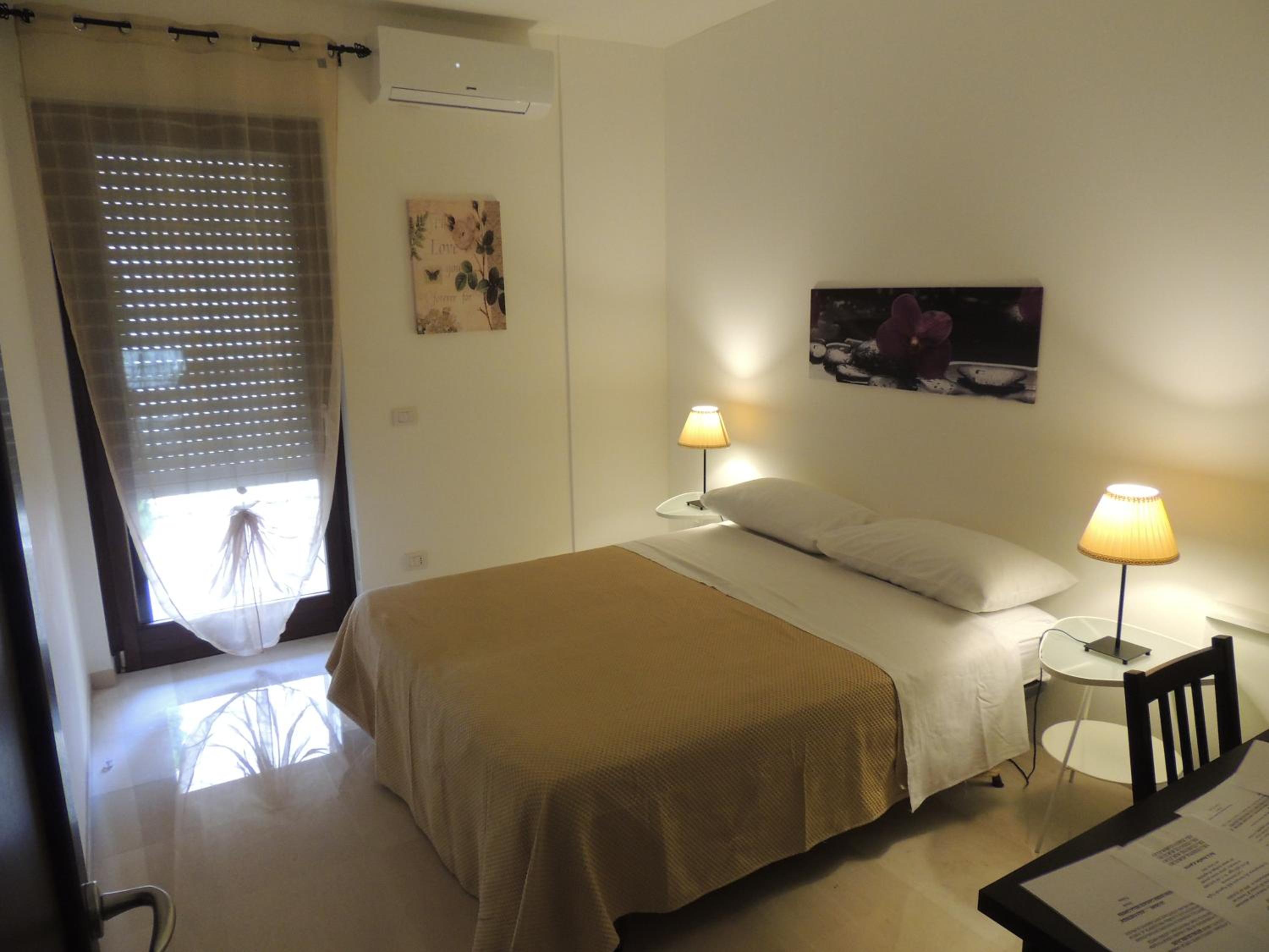 Double Room - Photo 4