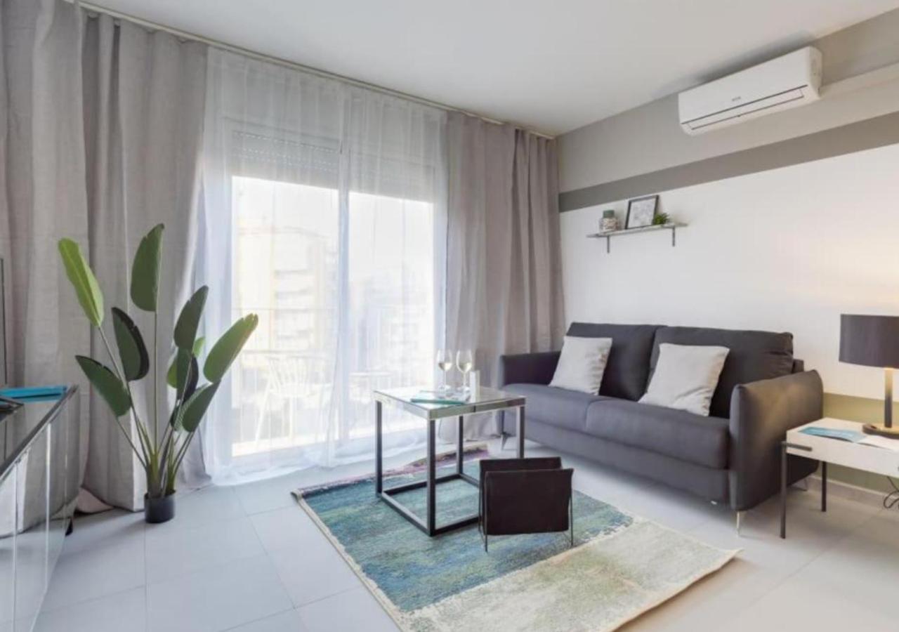 Apartamento con Balcón
