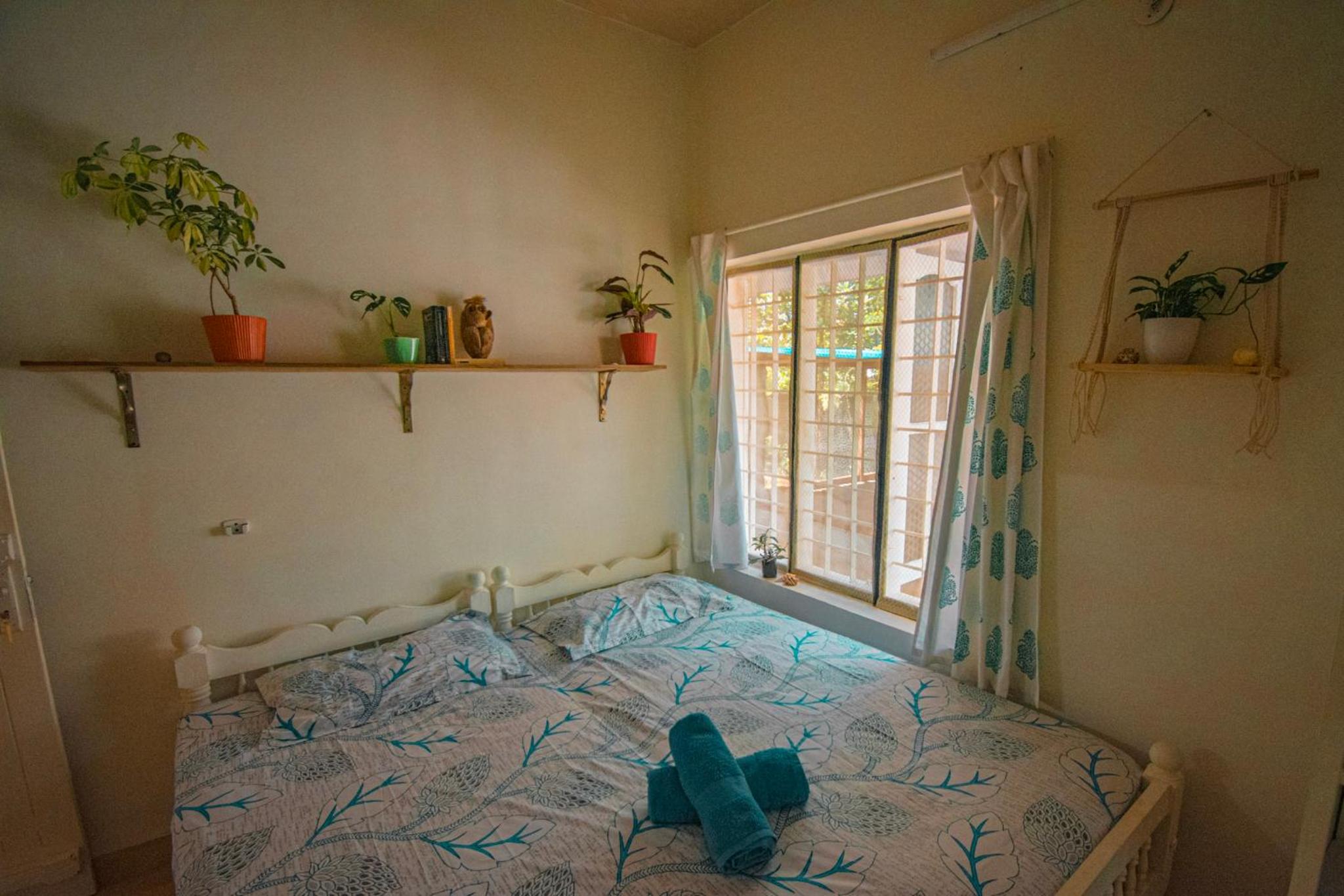 Double or Twin Room with Shared Bathroom photo 1