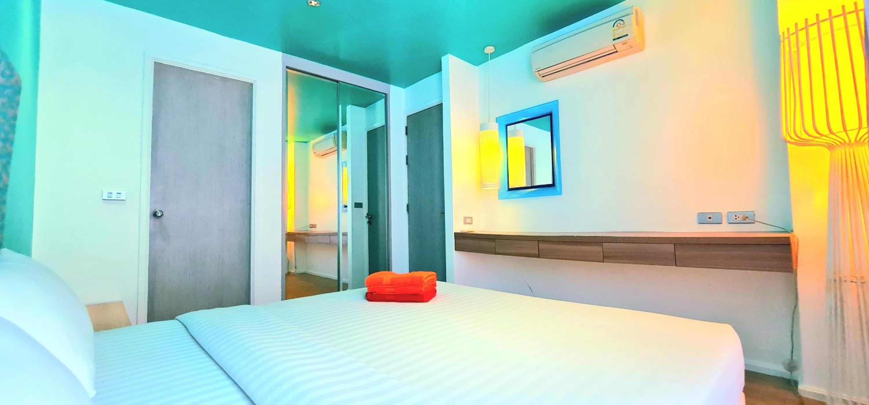 Apartment with Pool View  - Photo 15