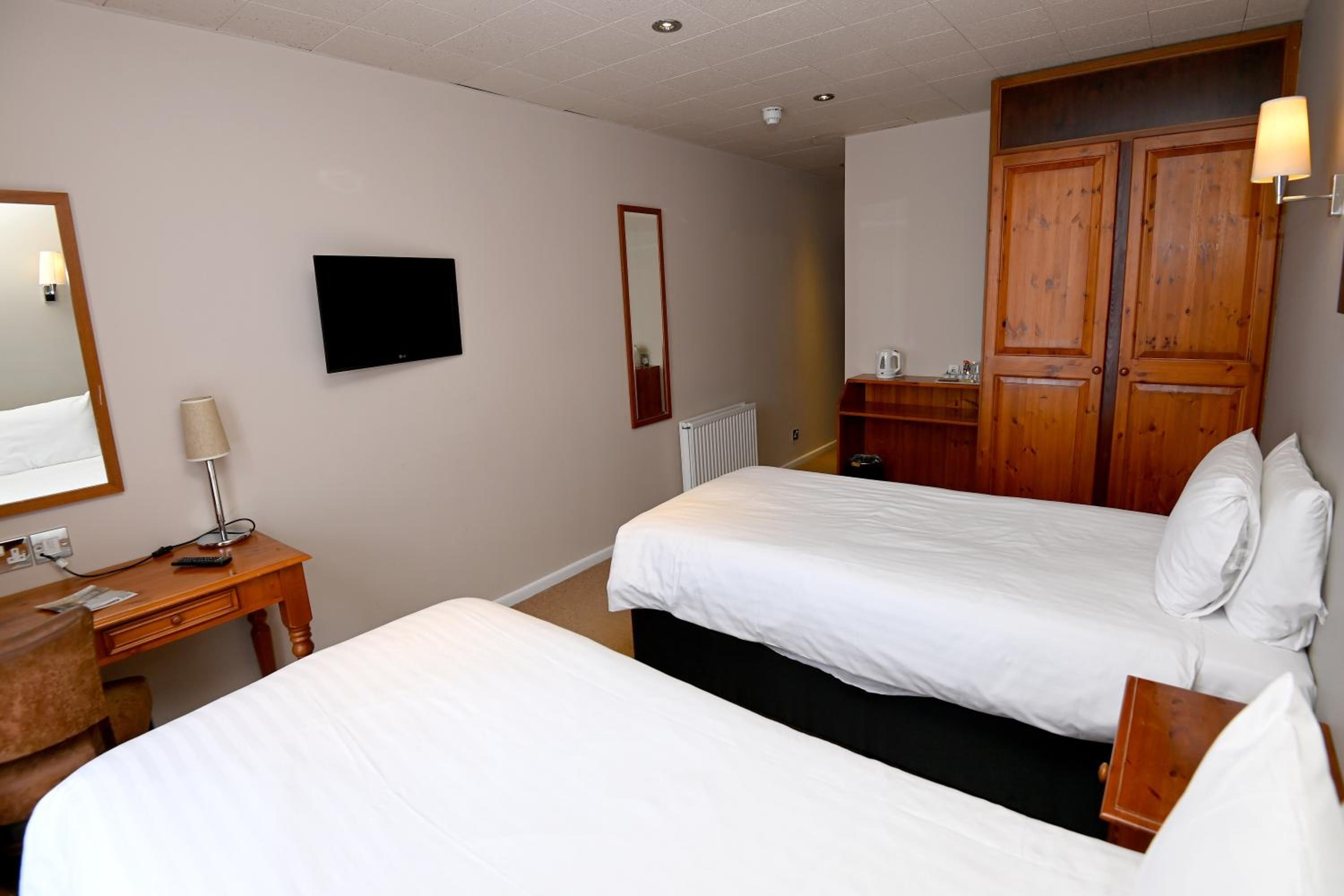 Standard Twin Room photo 3
