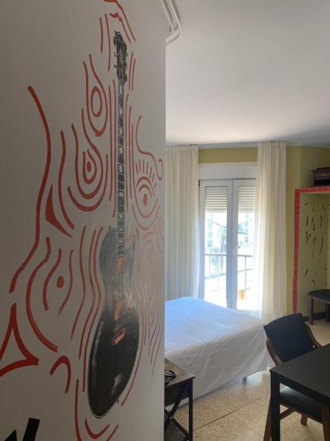 Double or Twin Room with City View photo 3
