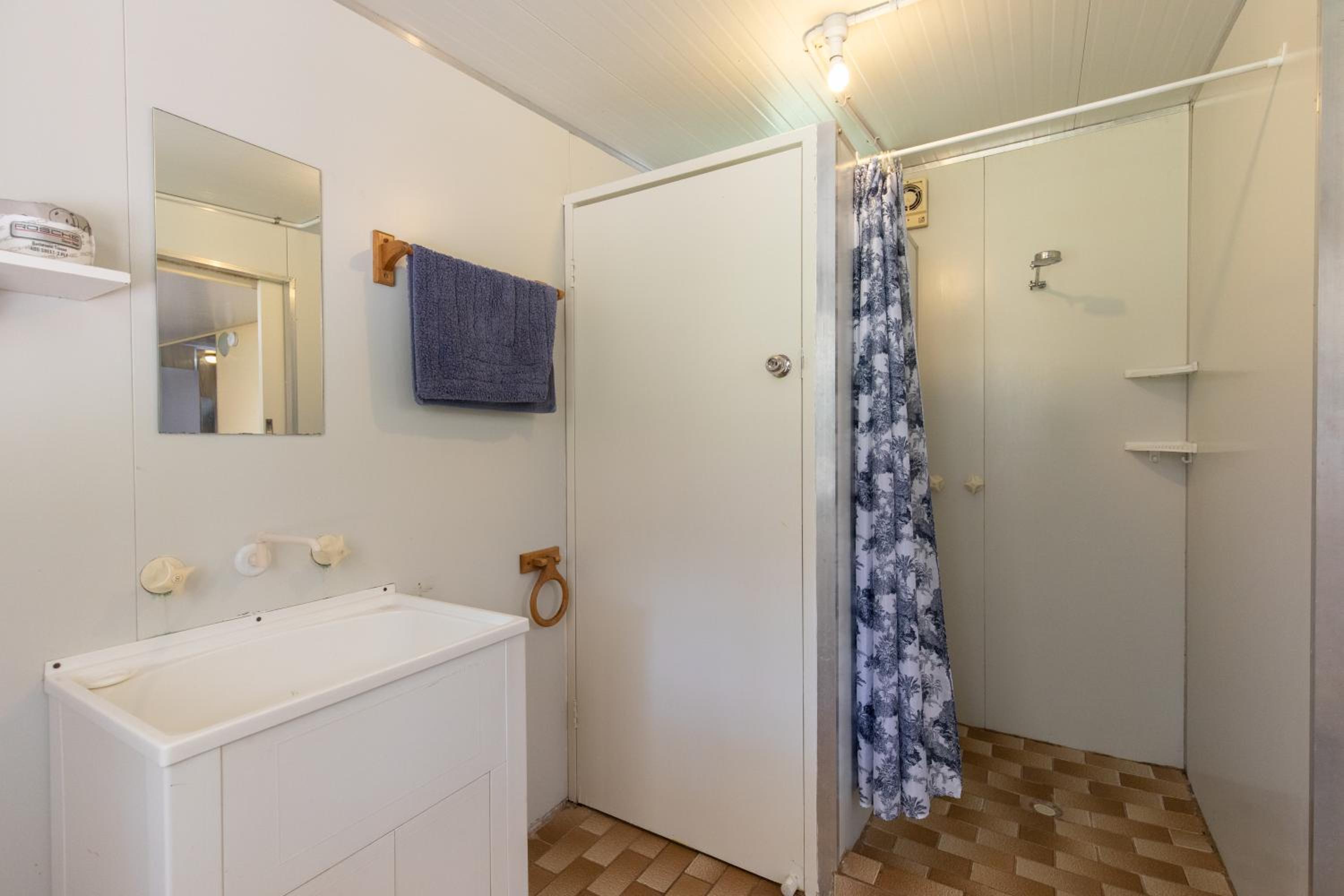 3 bedroom Park Home - Photo 8