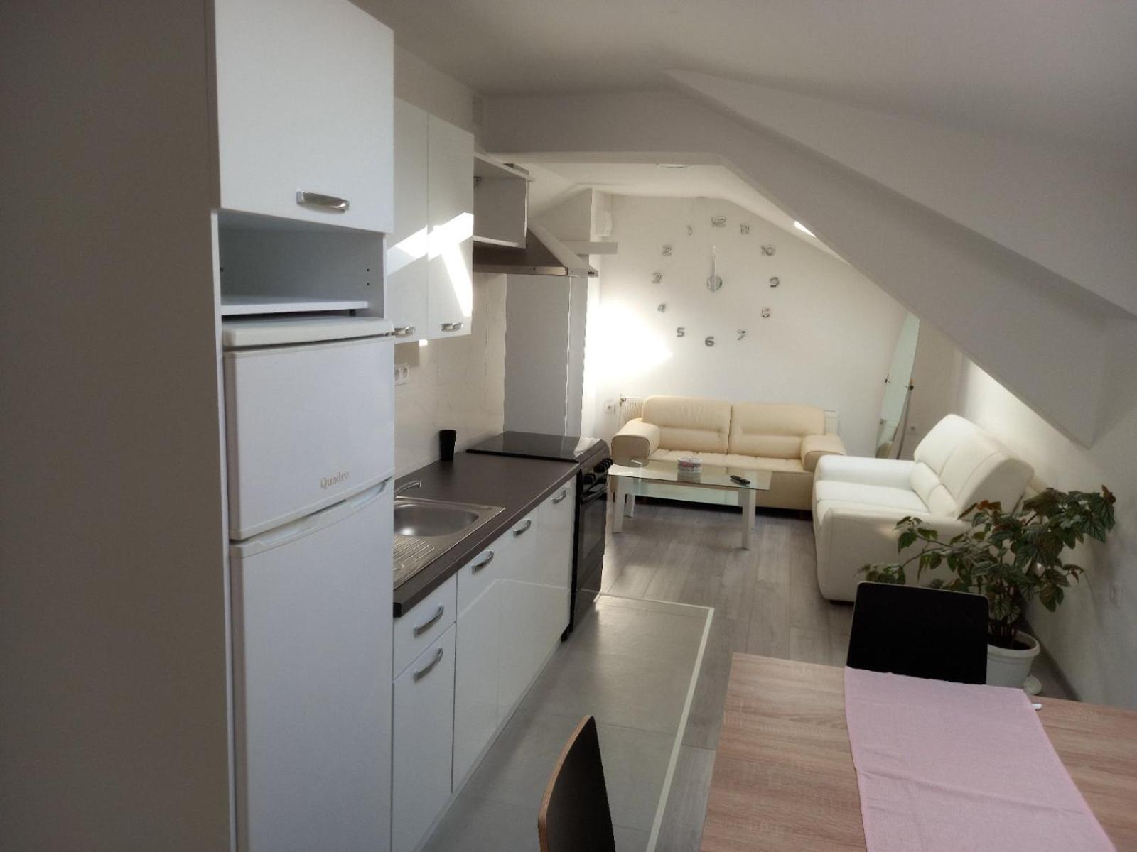 Apartment - Photo 2