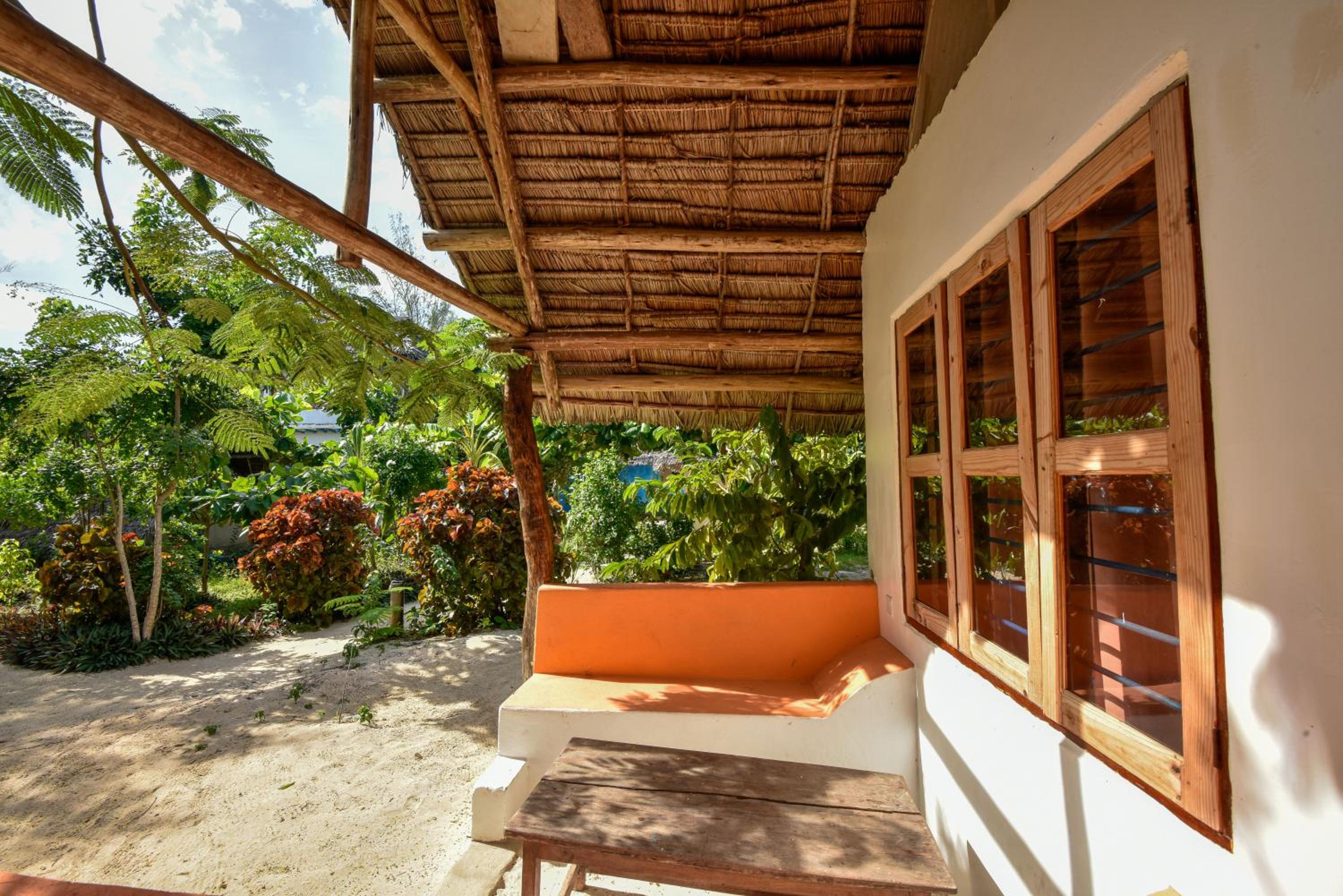 Bungalow photo 2