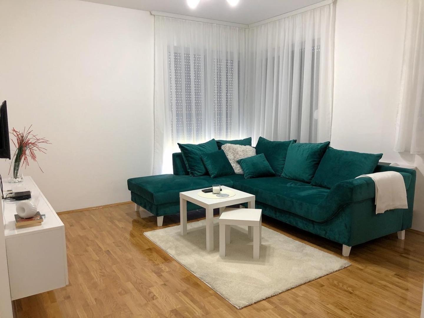One-Bedroom Apartment photo 2