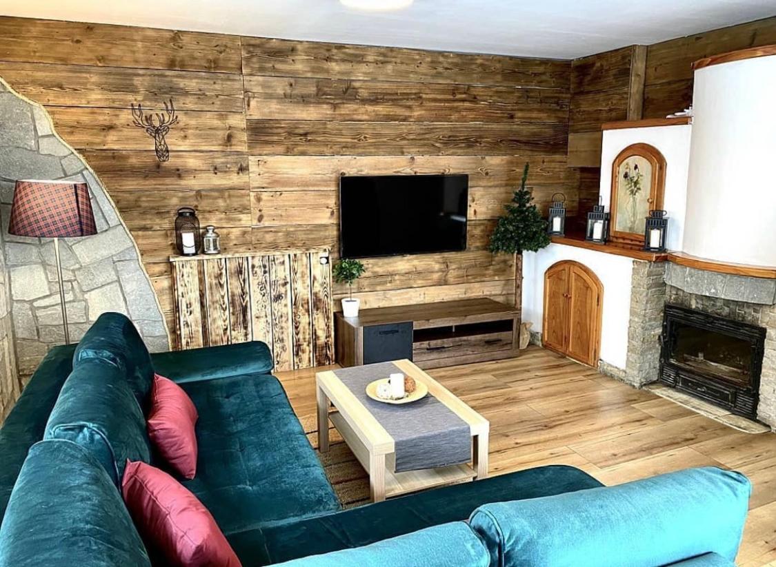 Two-Bedroom Apartment - Photo 19