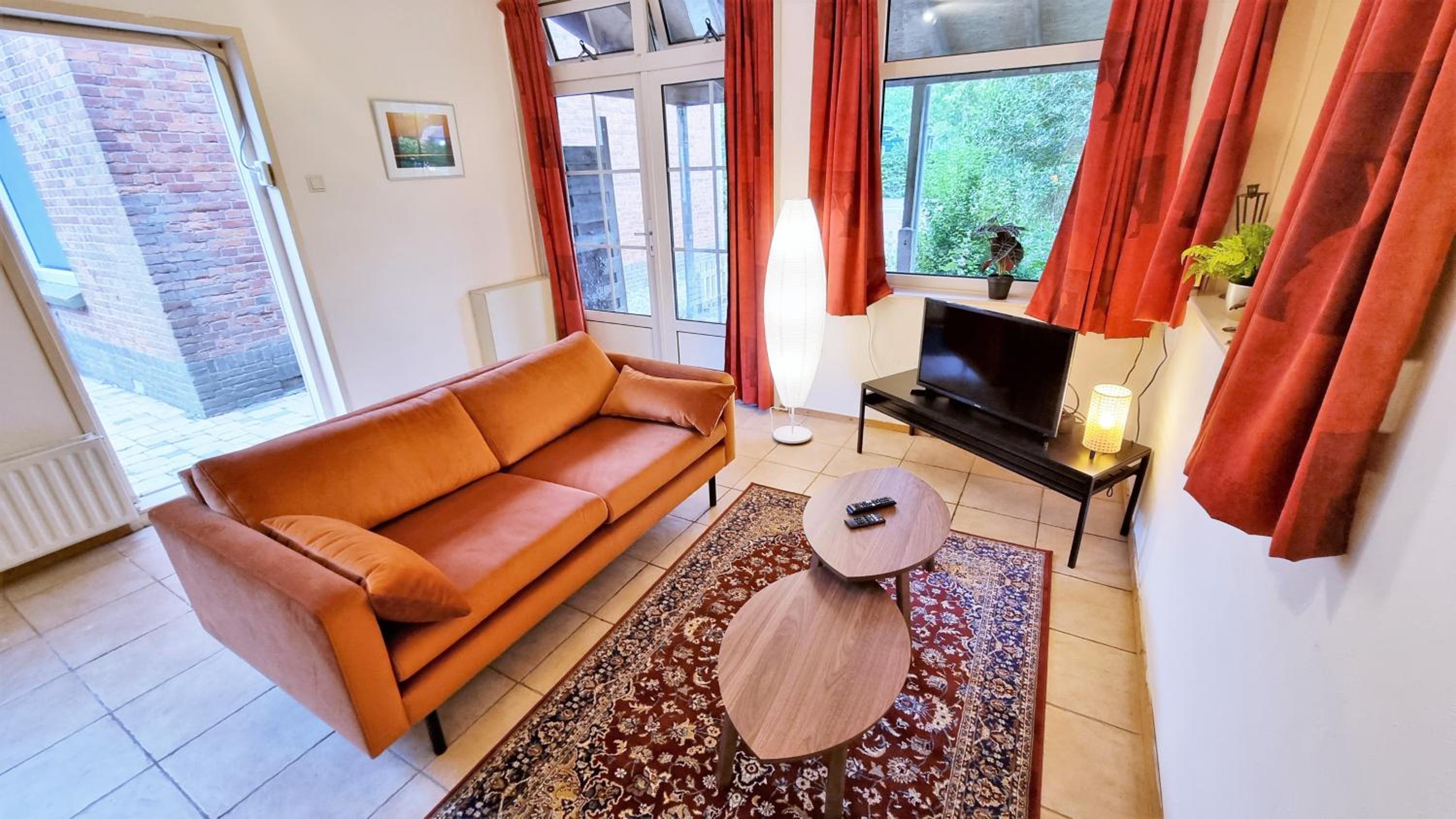 One-Bedroom House photo 1