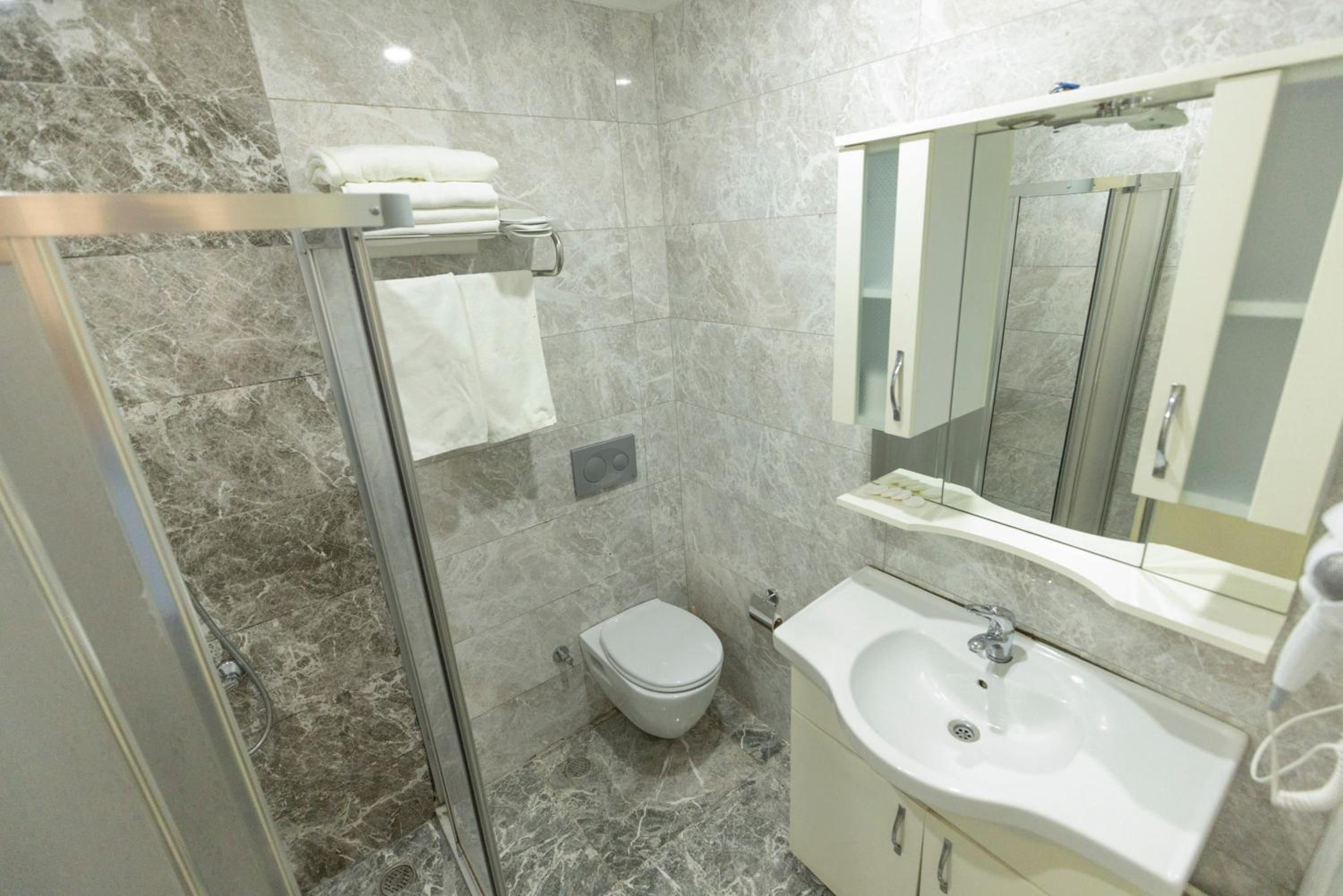 Classic Triple Room photo 2