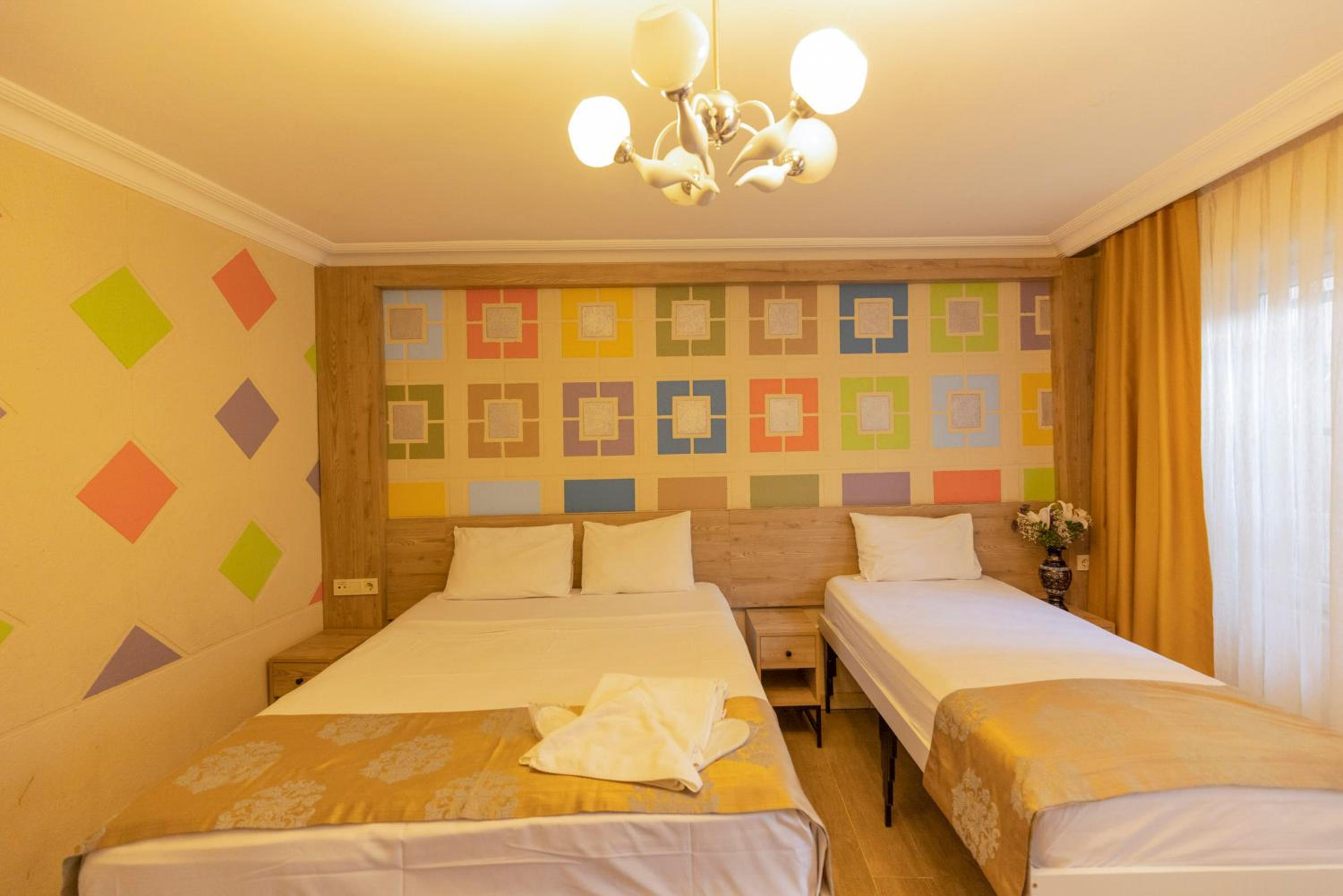 Economy Triple Room photo 1