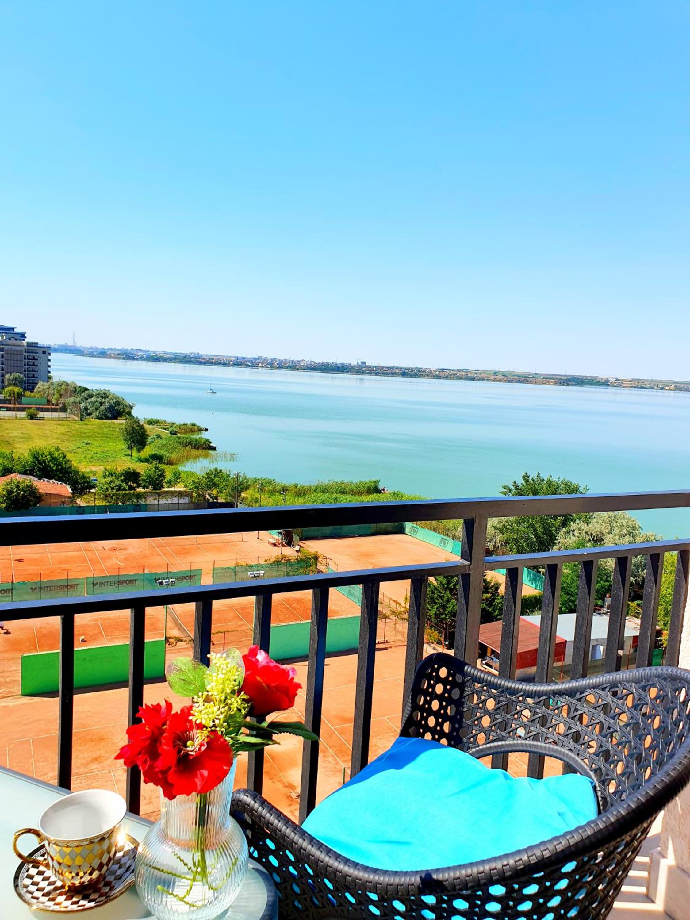 Apartment with Sea View - Photo 29