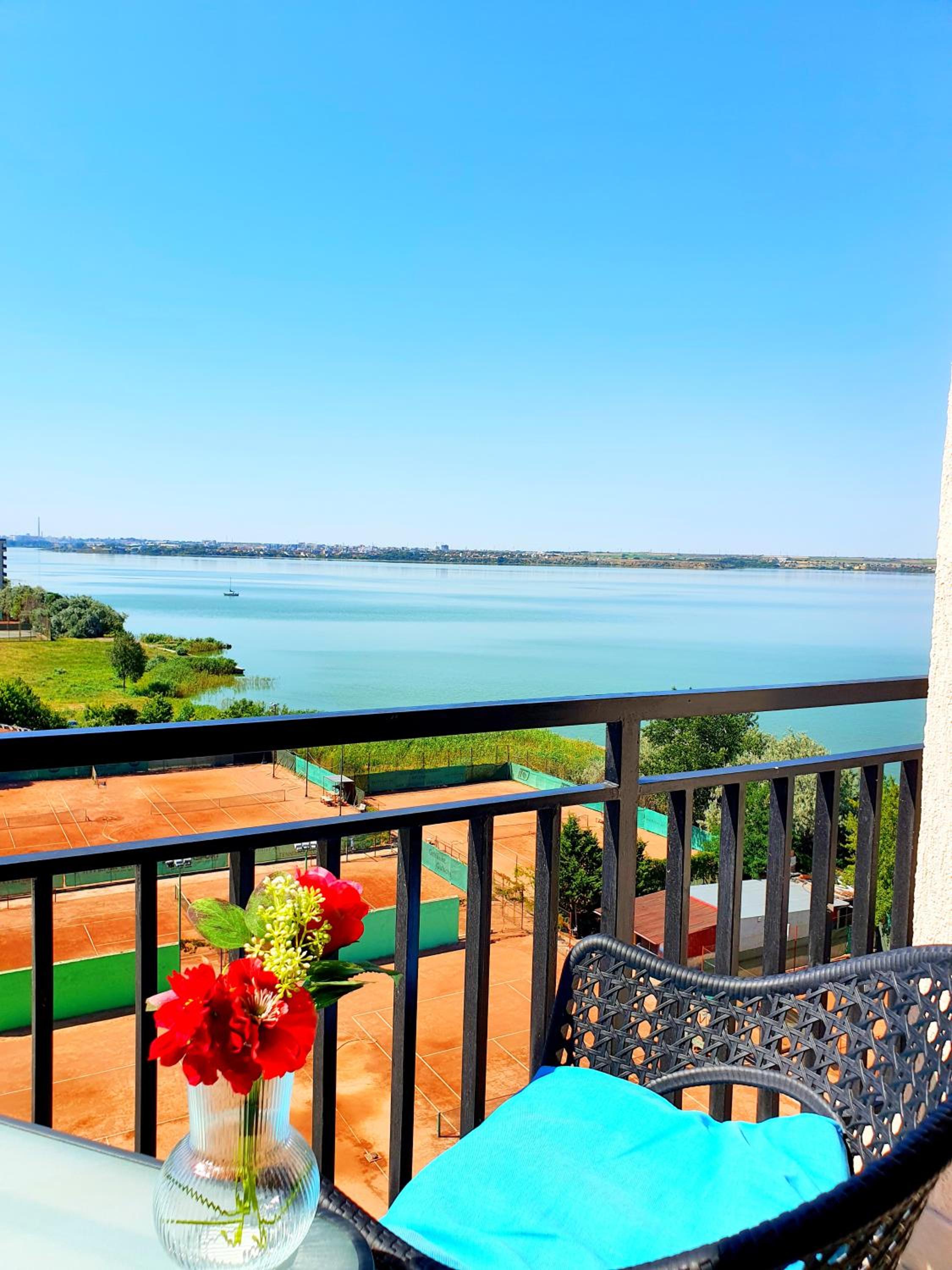 Apartment with Sea View - Photo 53