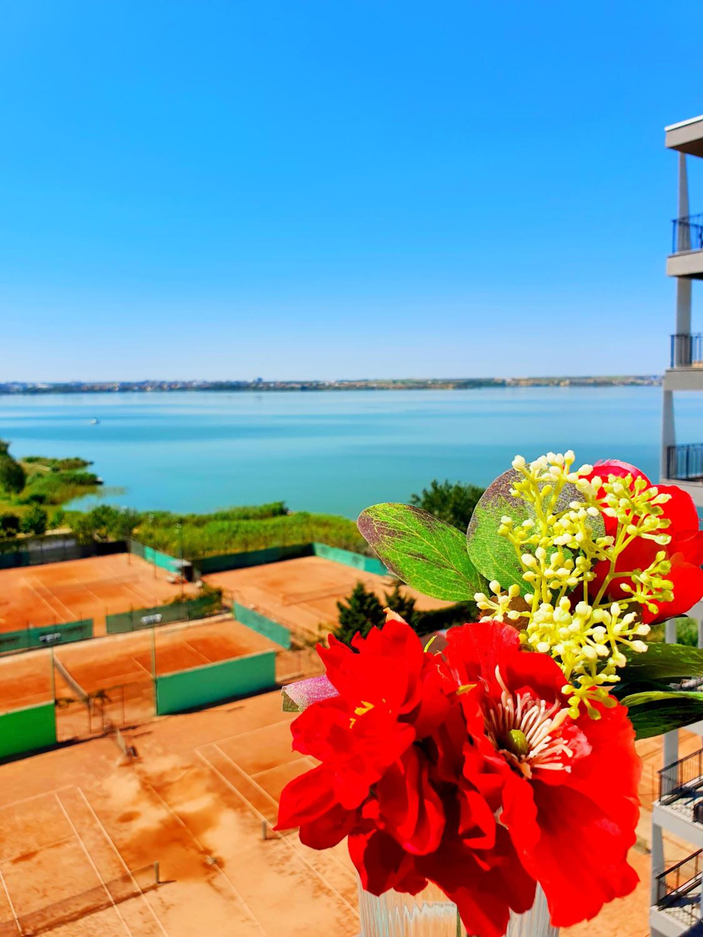 Apartment with Sea View - Photo 37