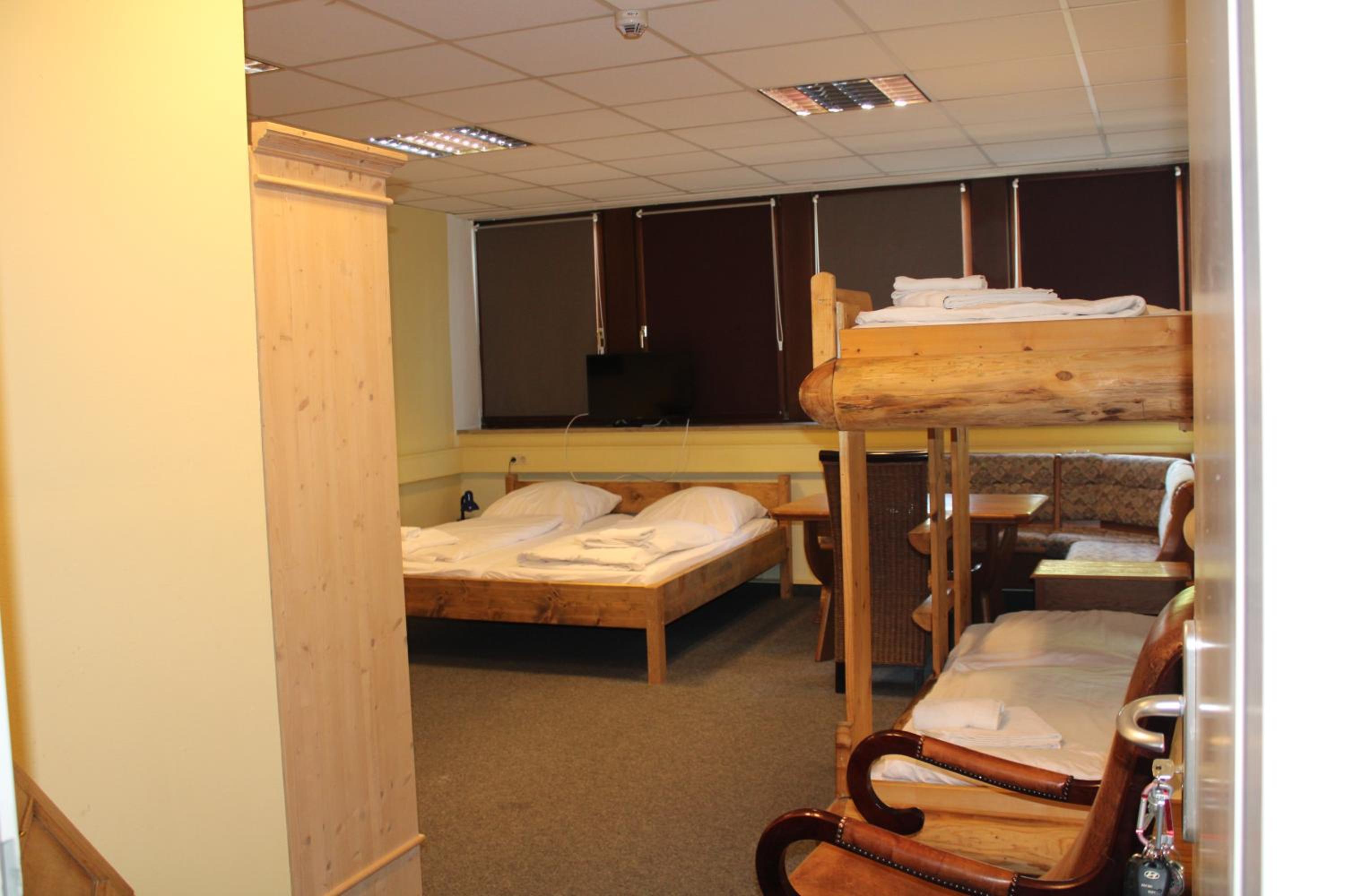 Quadruple Room - Photo 2