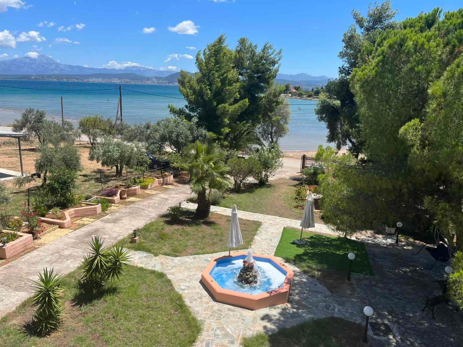 Villa photo 3