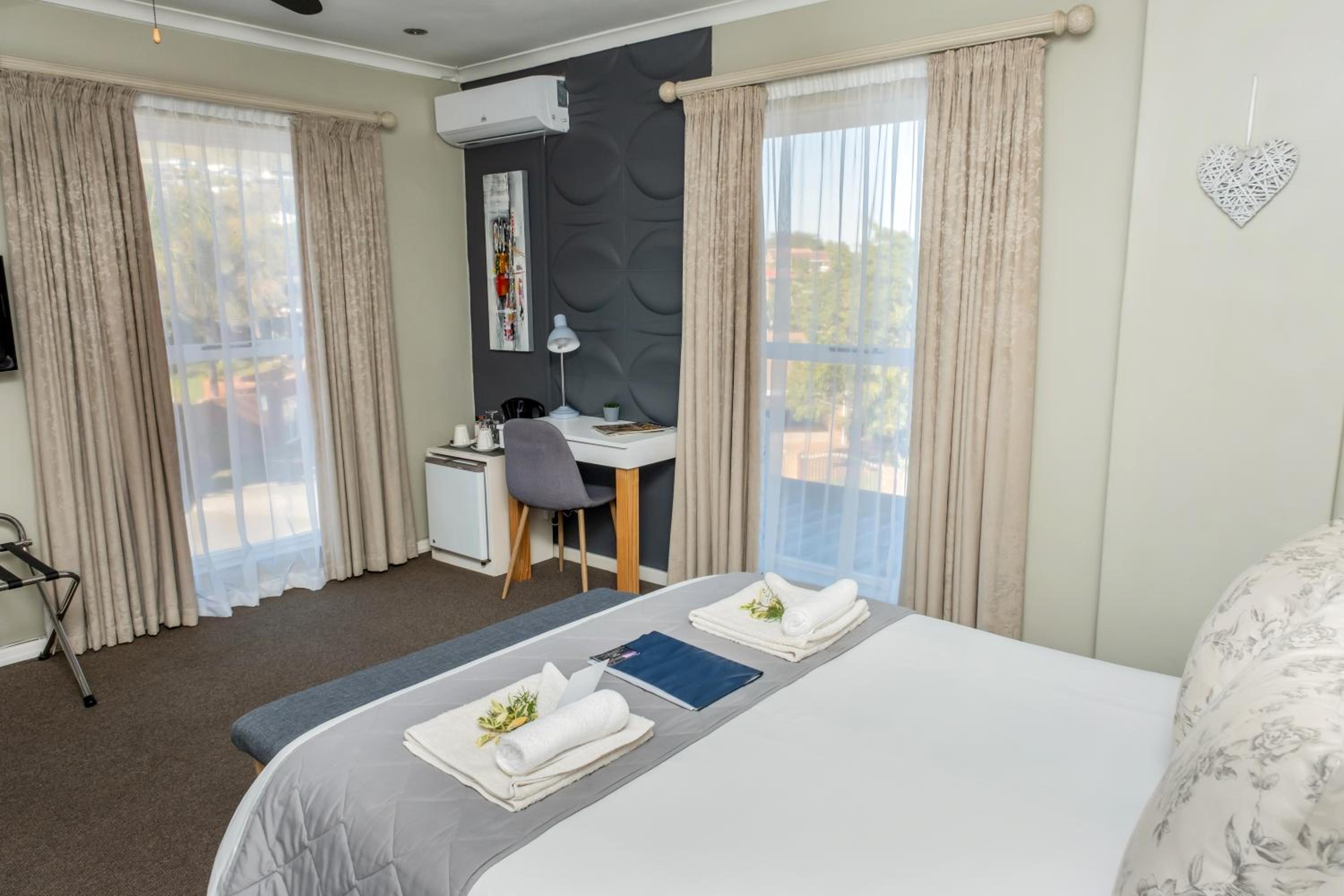 Standard Double Room photo 2