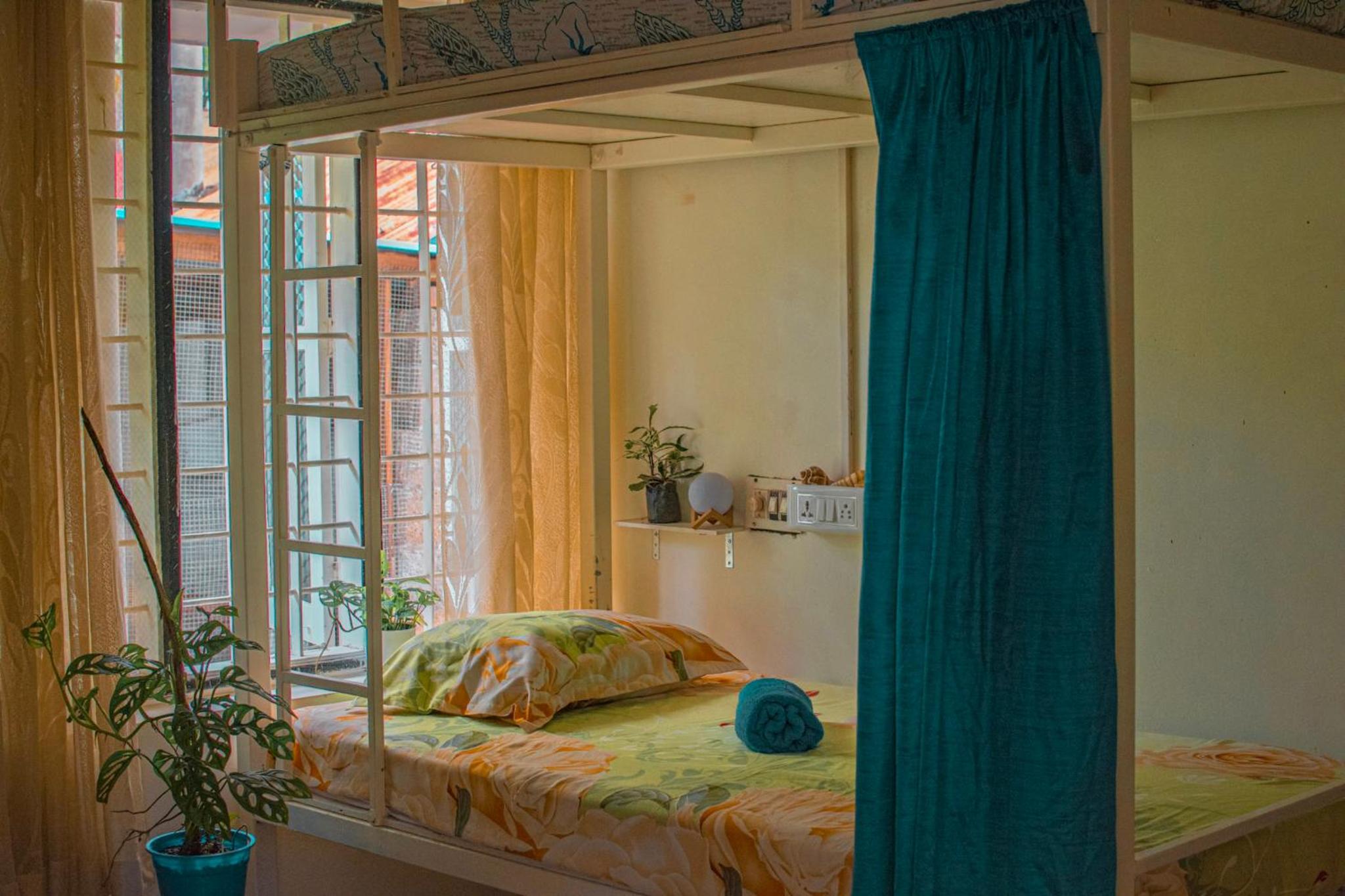 Bed in 4-Bed Female Dormitory Room photo 1