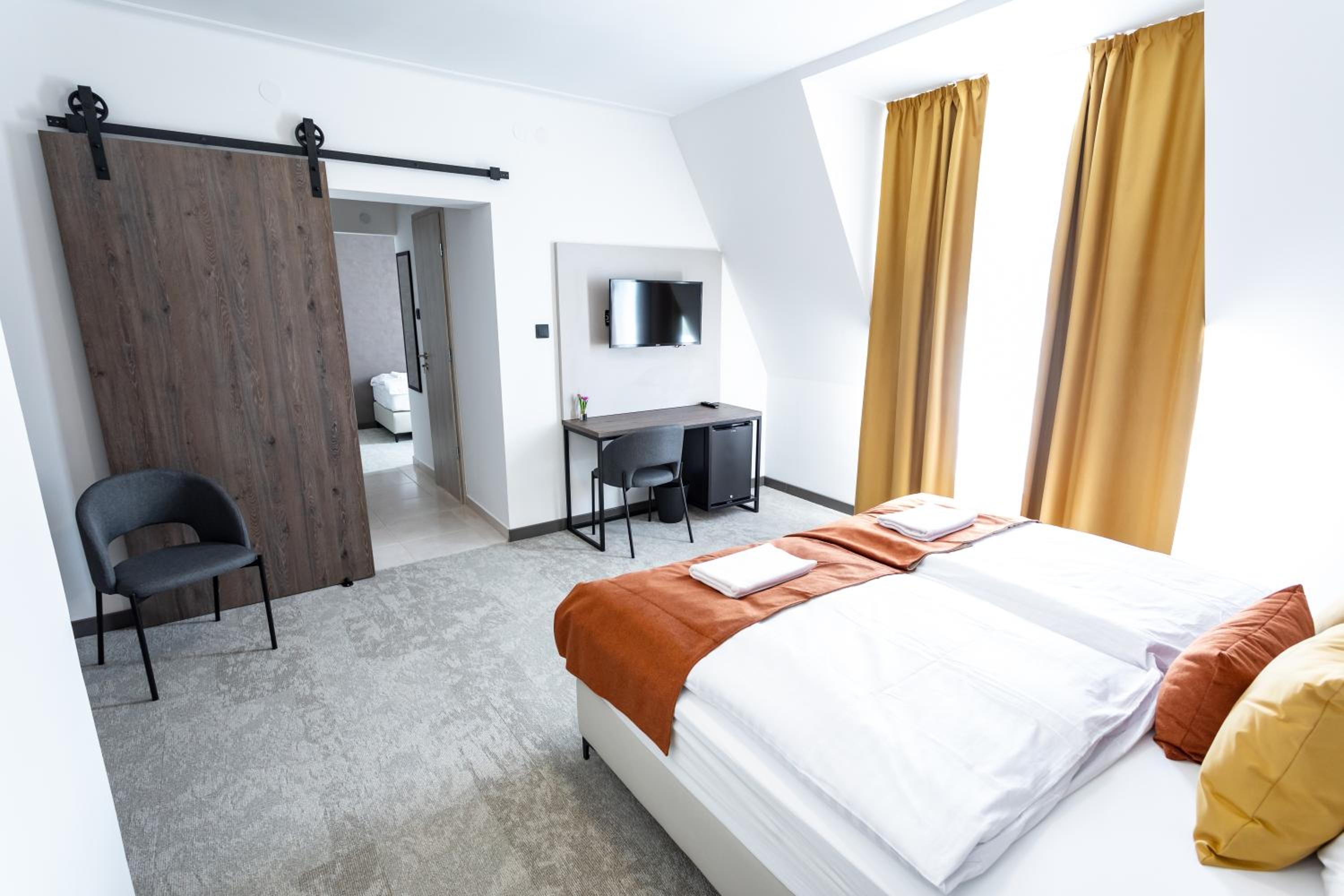 Deluxe Triple Room photo 1