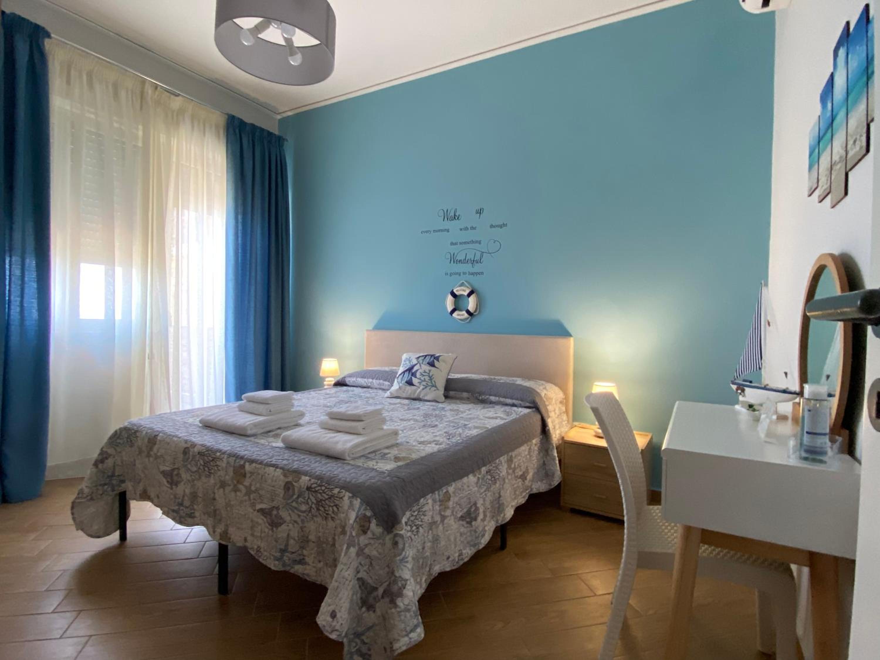 Deluxe Double Room with Balcony and Sea View