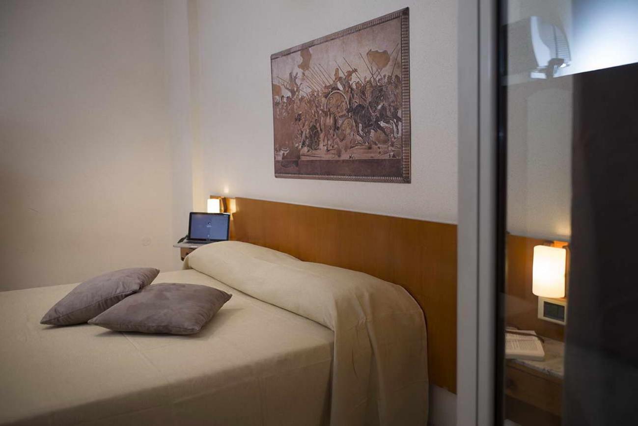 Standard Room with Balcony photo 3