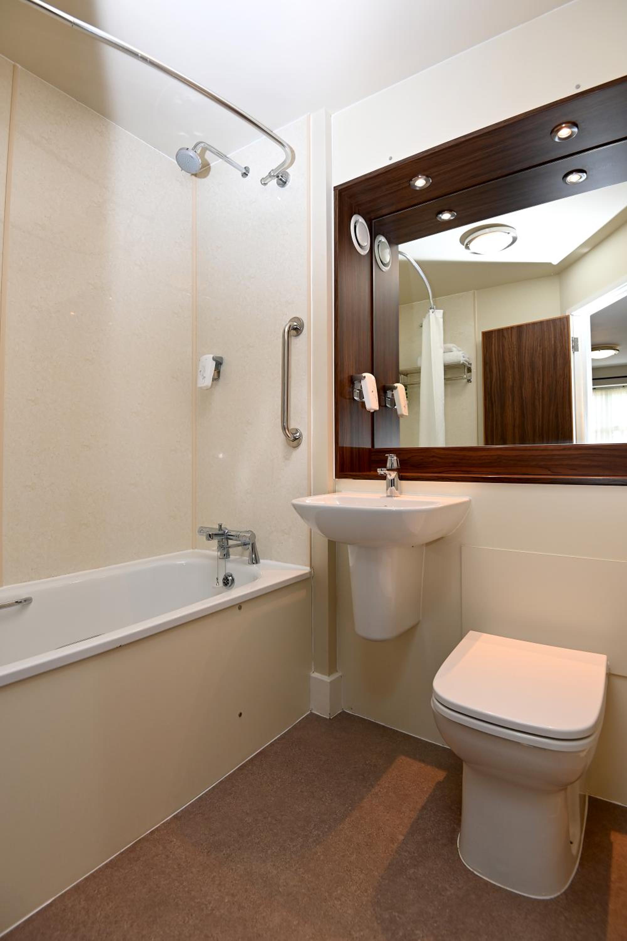 Double Room - Photo 2