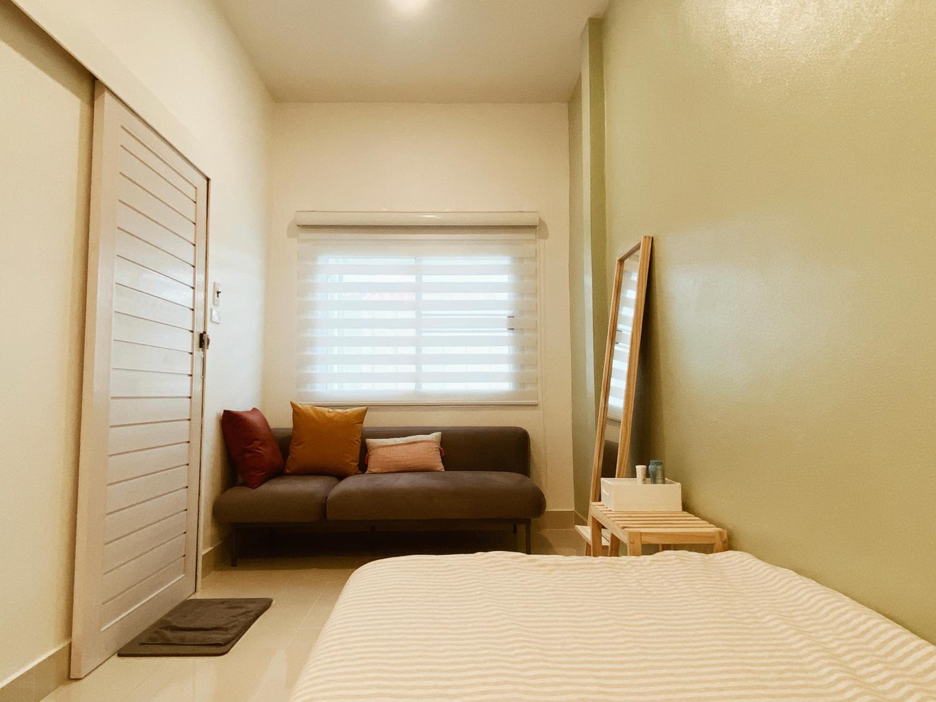 Two-Bedroom House - Photo 14