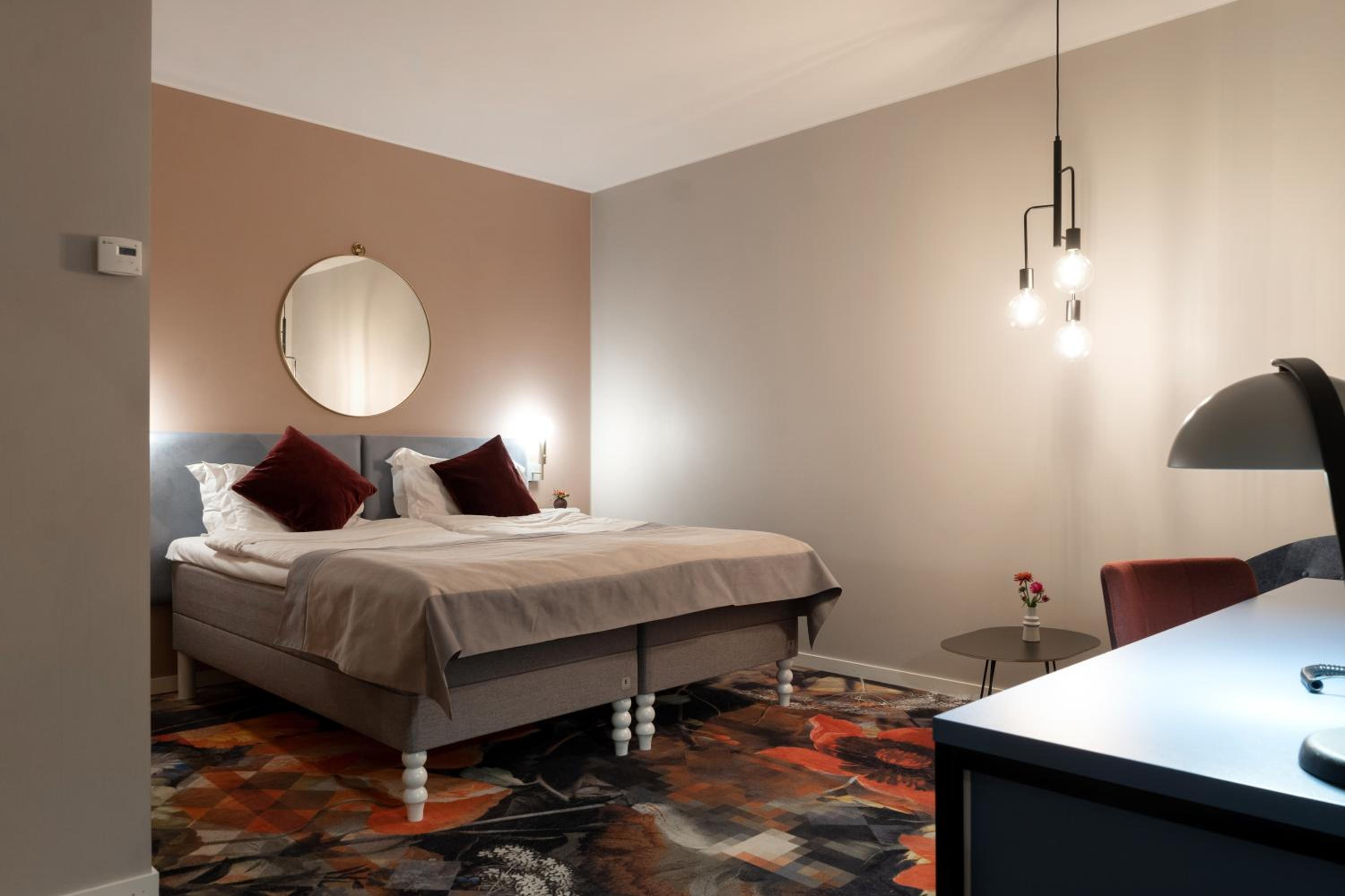 Superior Double Room without Window - Photo 1