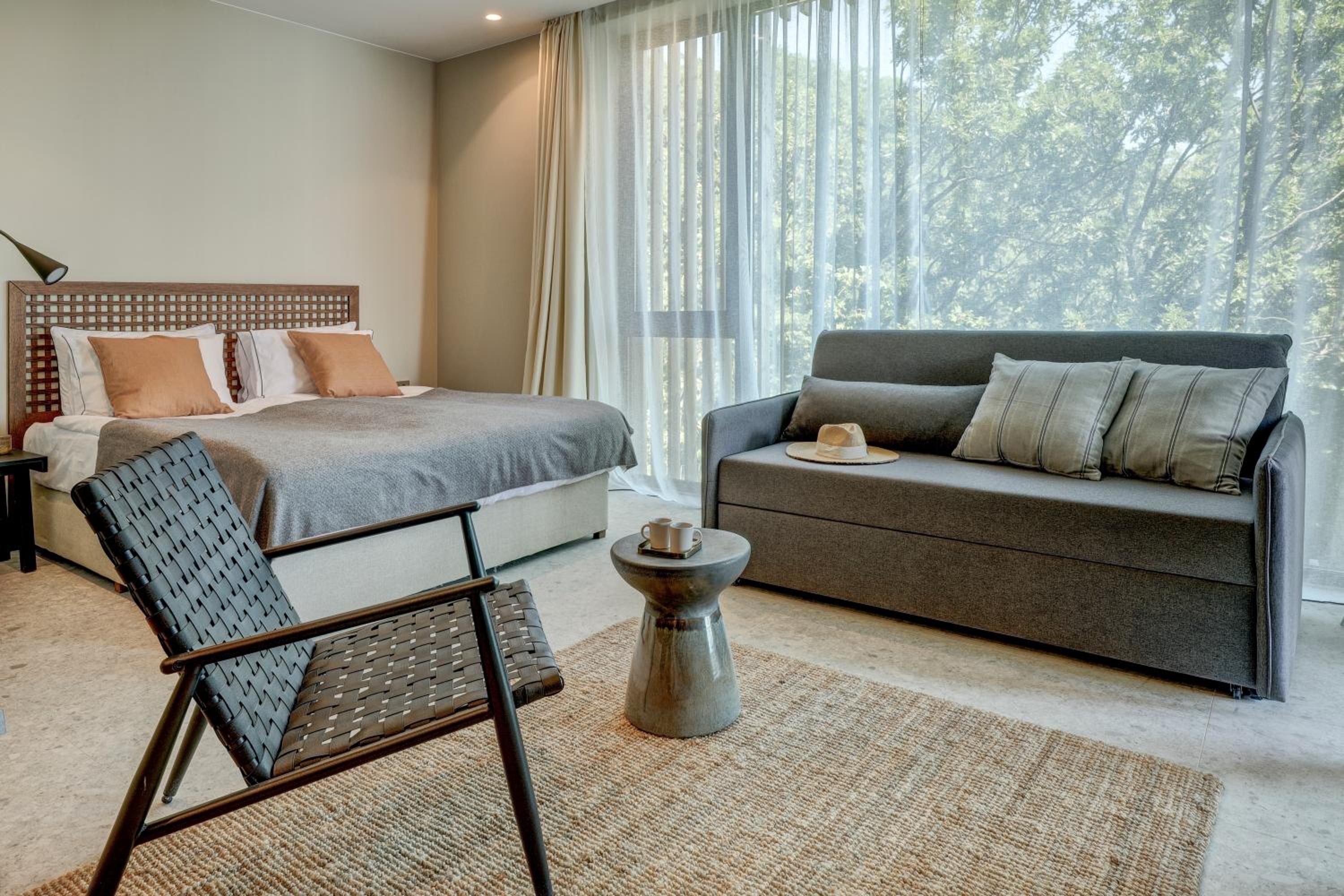 One-Bedroom Suite