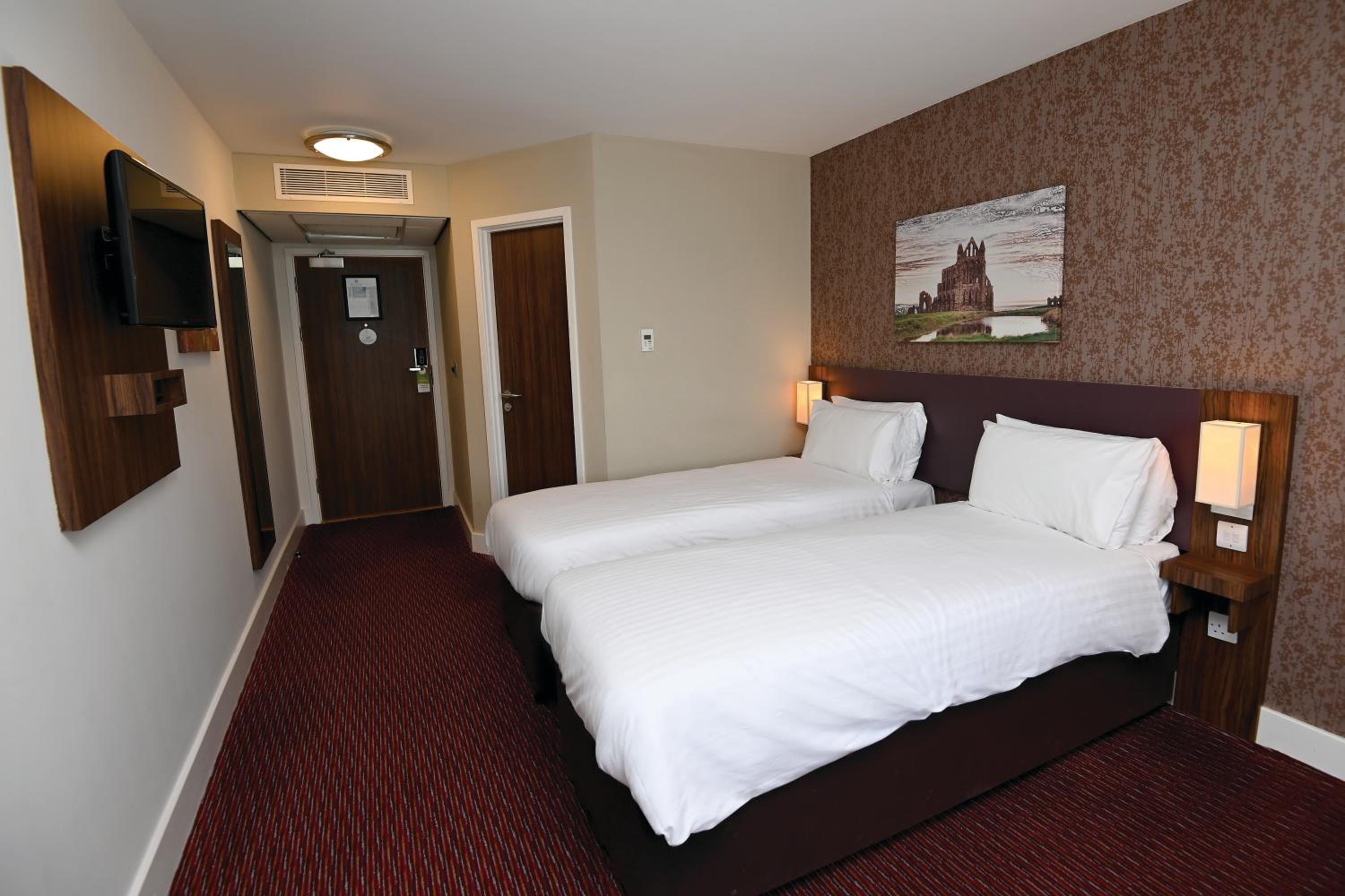 Double or Twin Room - Photo 3