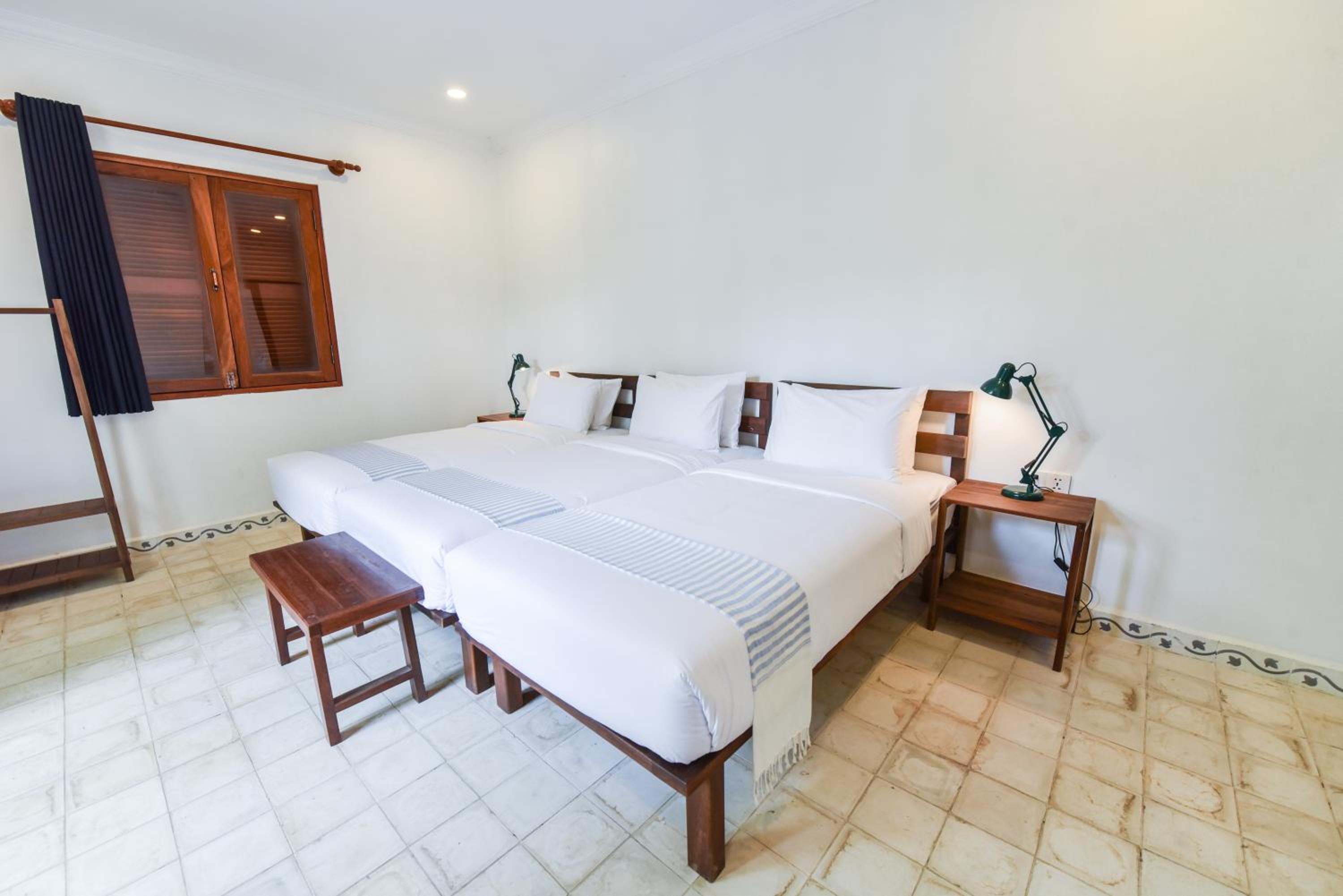 Standard Triple, 3 Single Beds - Photo 3