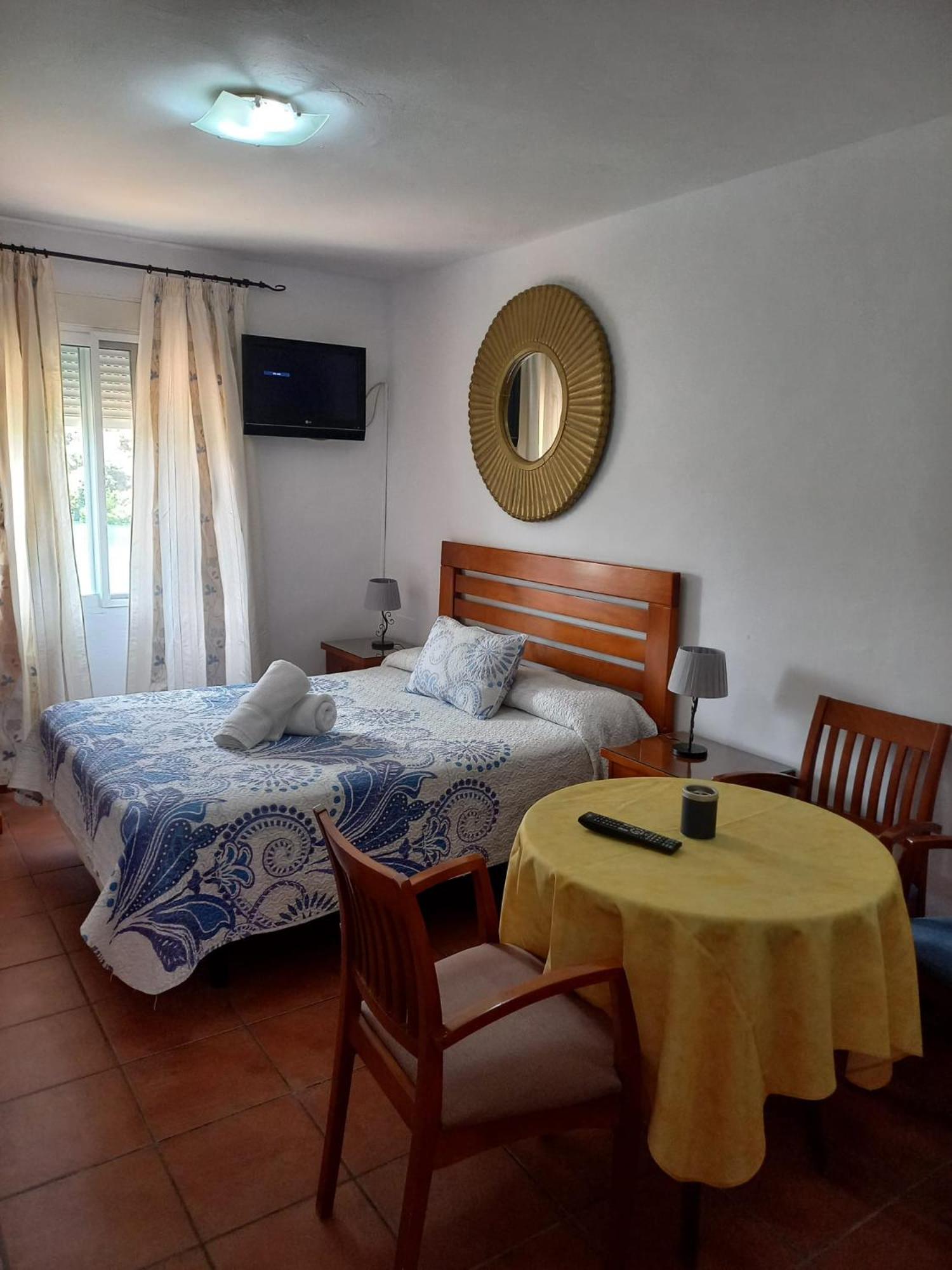 Estudio La Laguna (2 Adults + 1 Child) - Photo 1