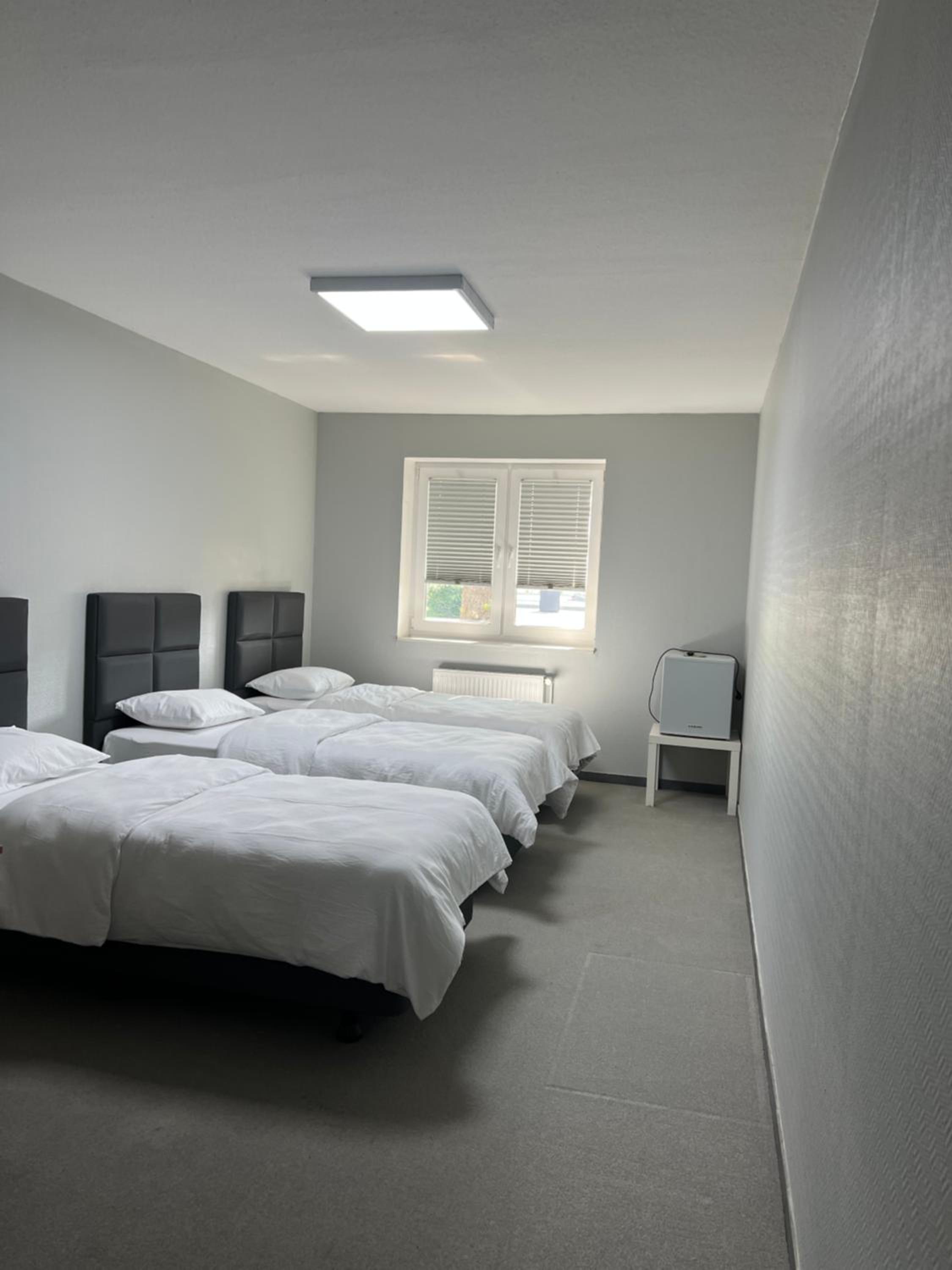 Triple Room with Private Bathroom - Photo 7