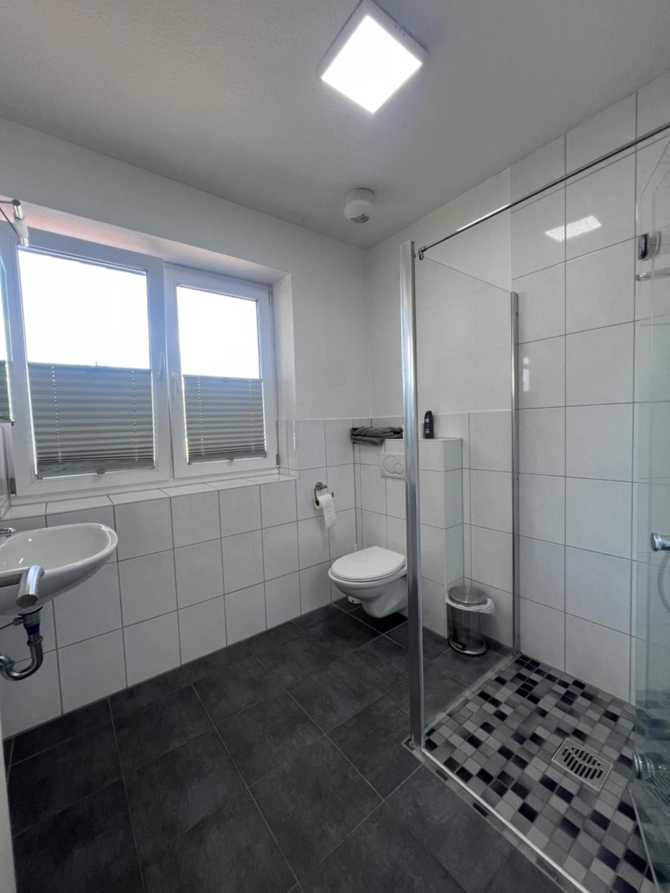 Triple Room with Private Bathroom - Photo 6