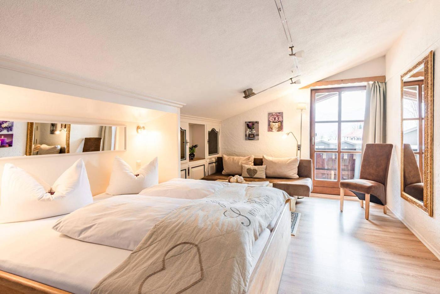 Double Room with Lake View