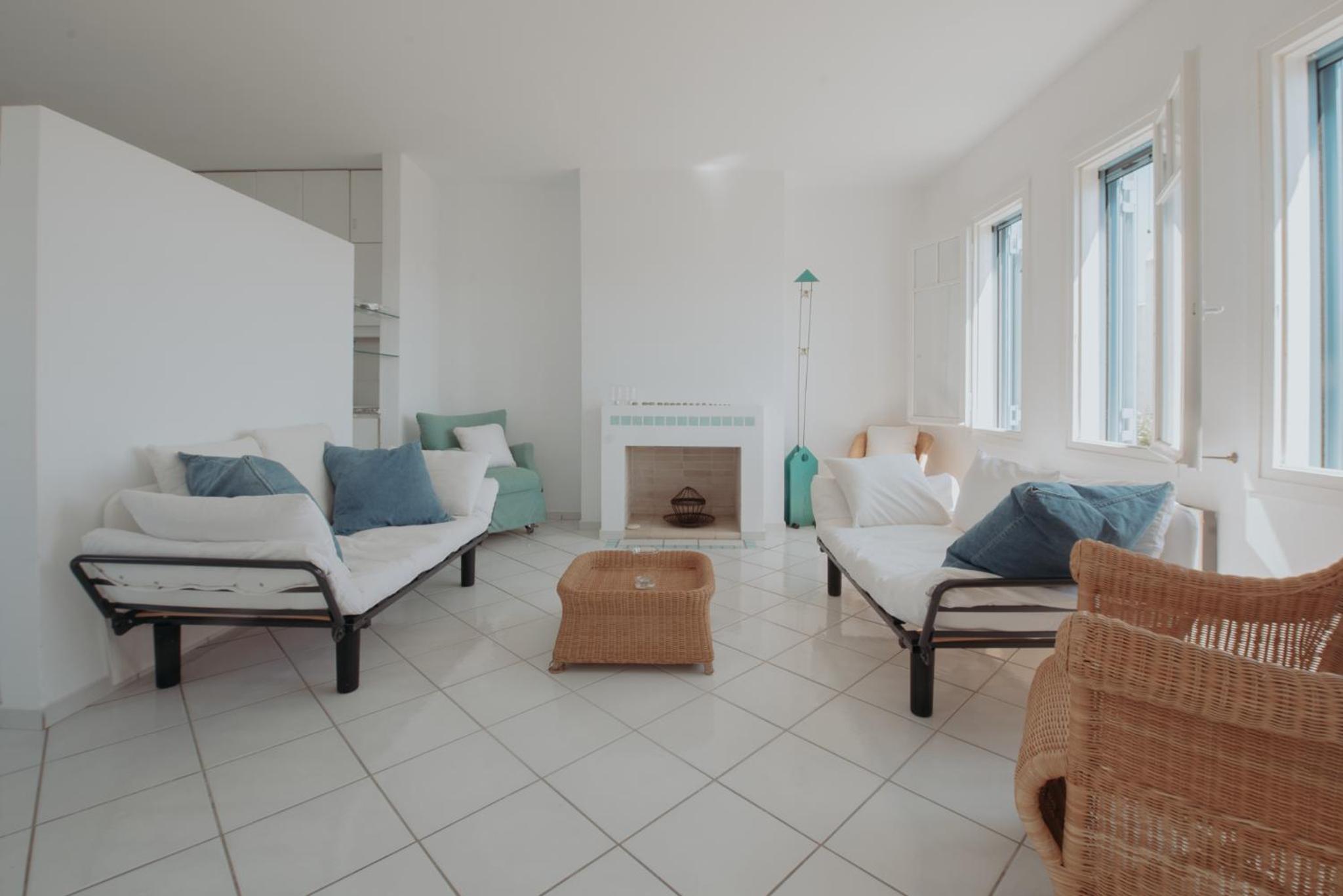 One-Bedroom House photo 1