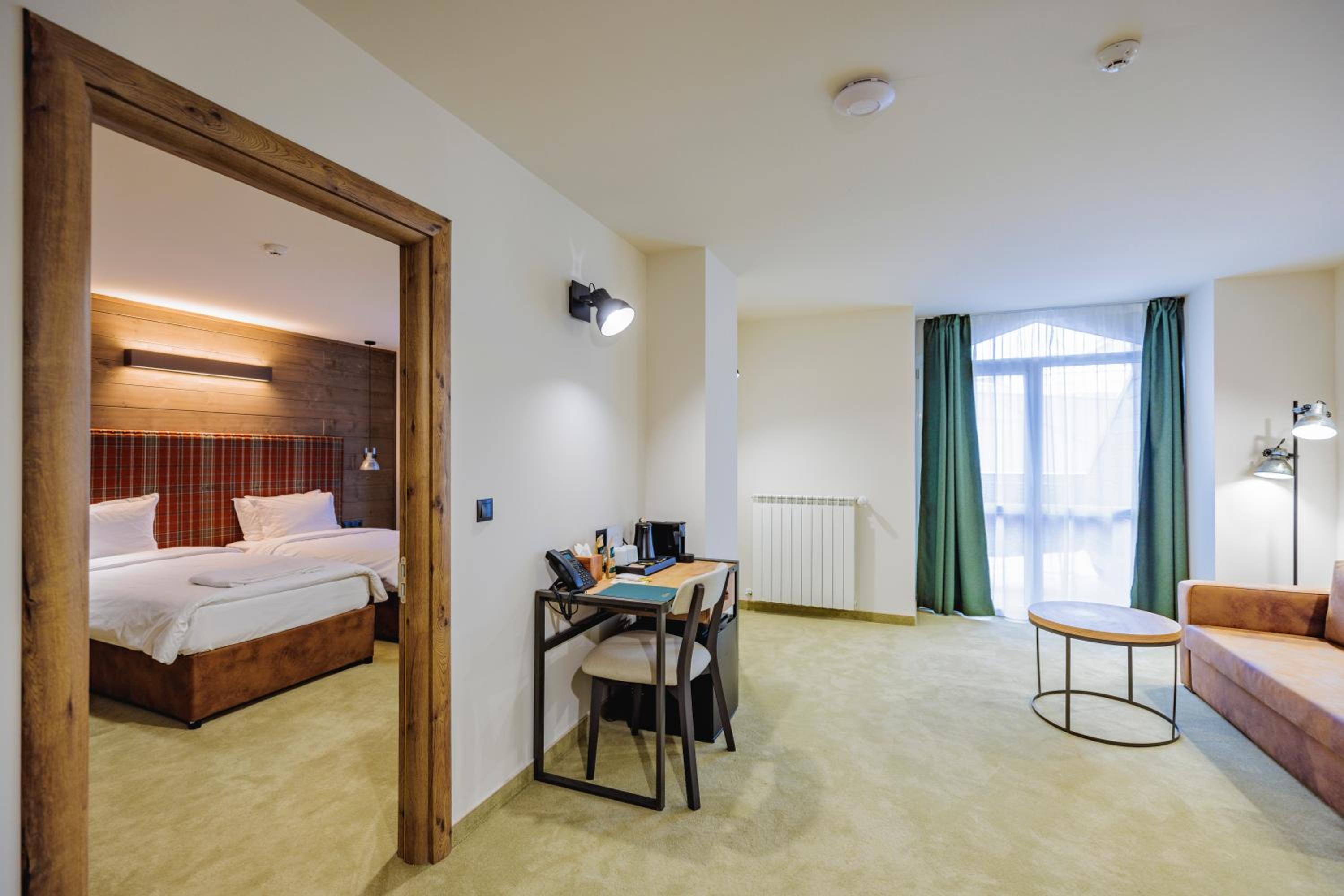 One-Bedroom Apartment - Photo 1