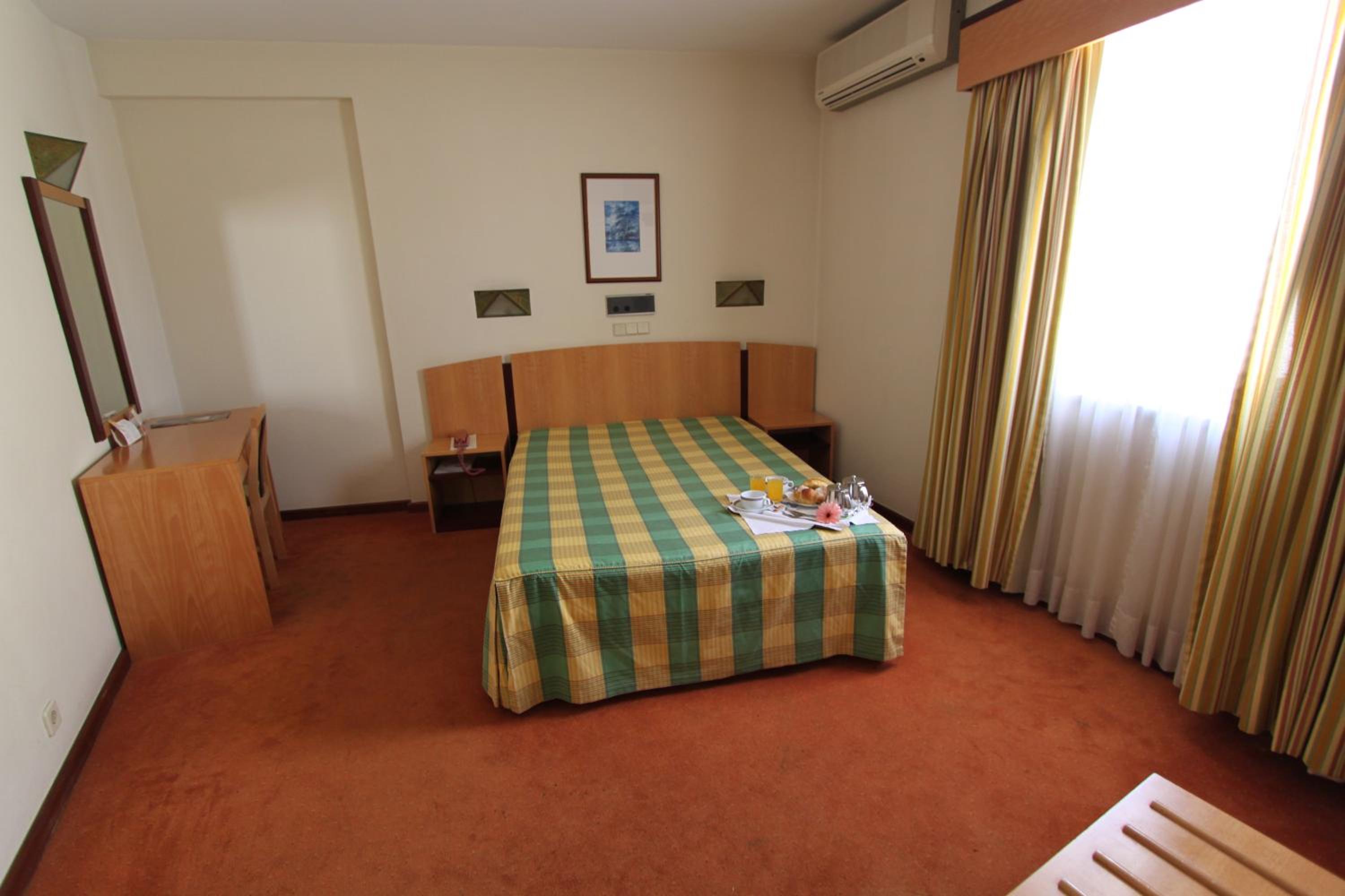Double or Twin Room - Photo 2